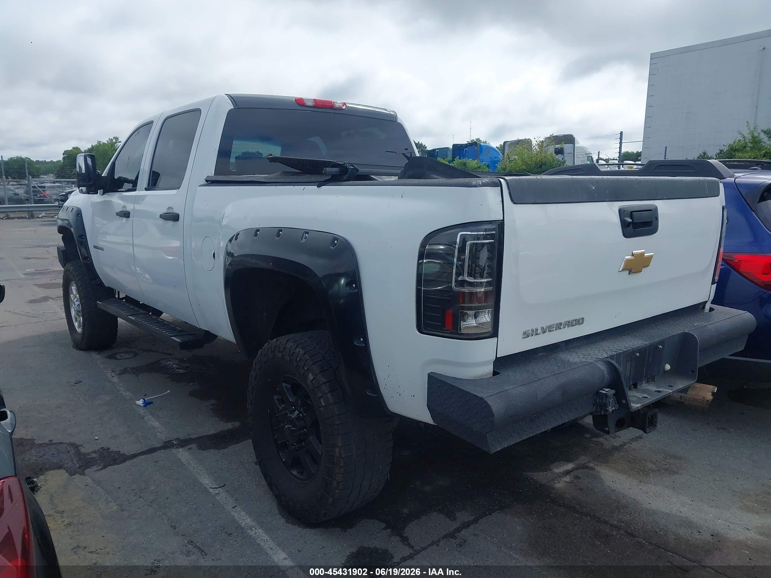 2013 Chevrolet Silverado 2500hd Lt White vin: 1GC1KXCG3DF221353
