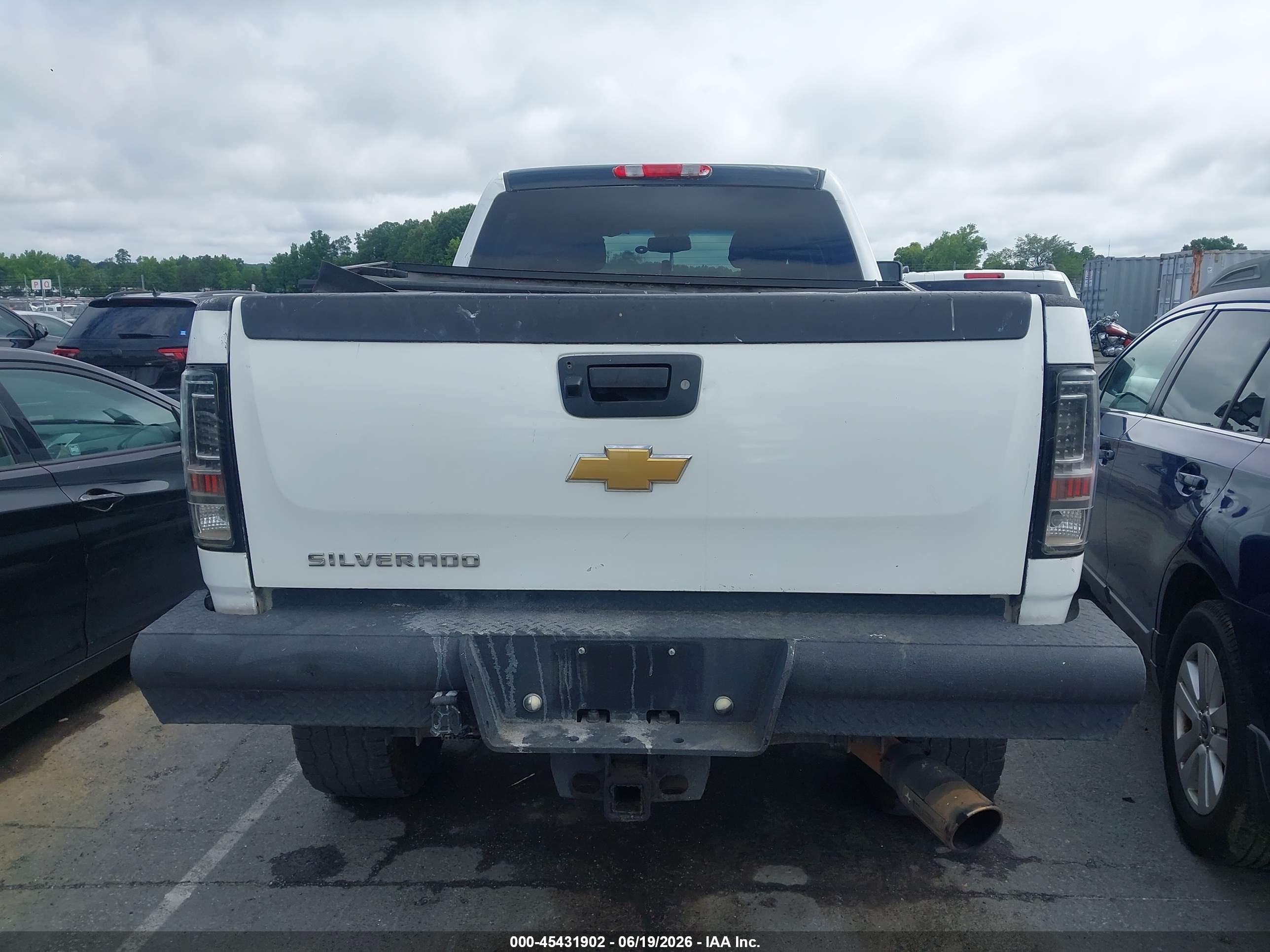 2013 Chevrolet Silverado 2500hd Lt White vin: 1GC1KXCG3DF221353