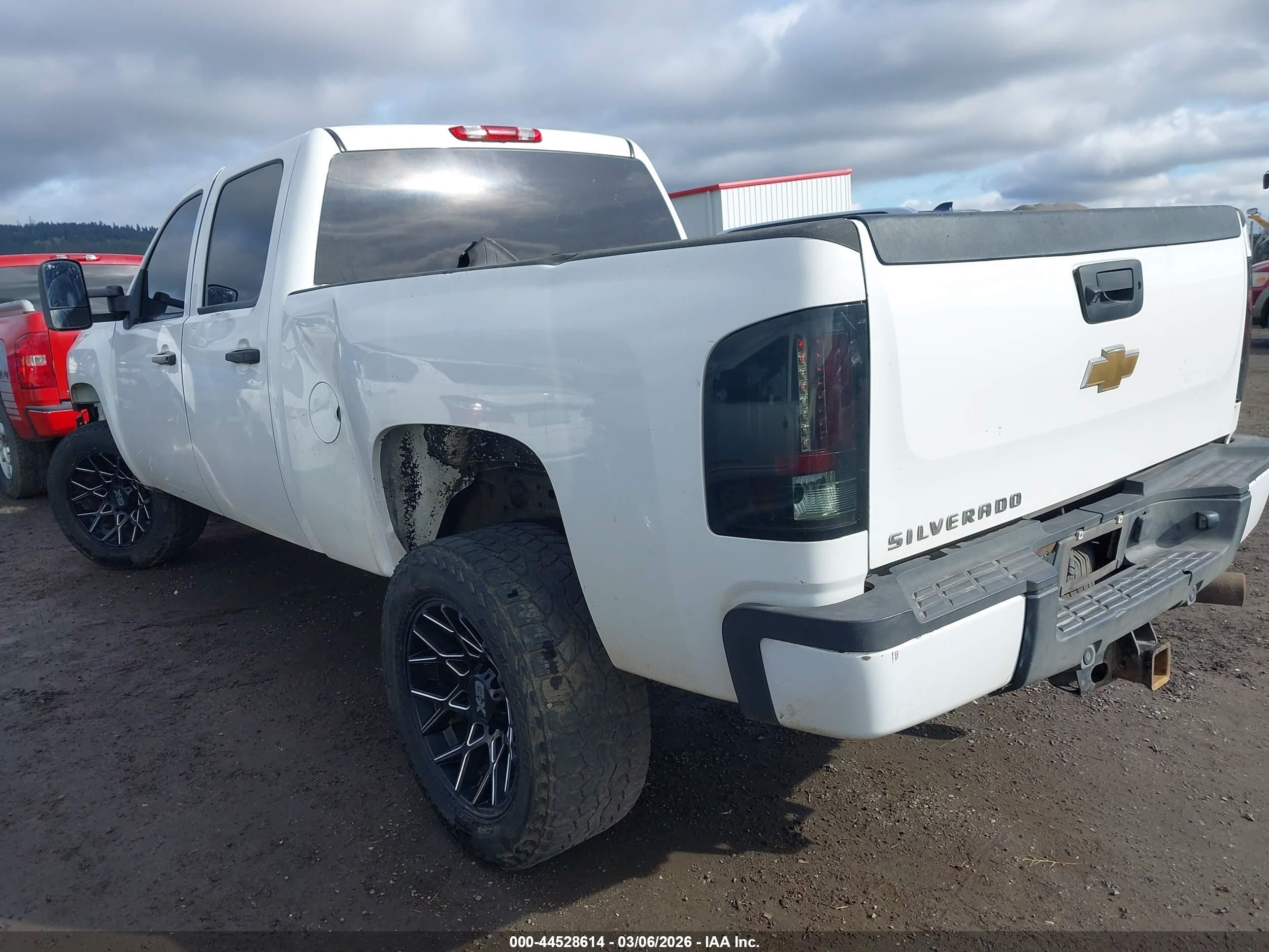 2011 Chevrolet Silverado 2500hd Lt White vin: 1GC1KXCG7BF100497