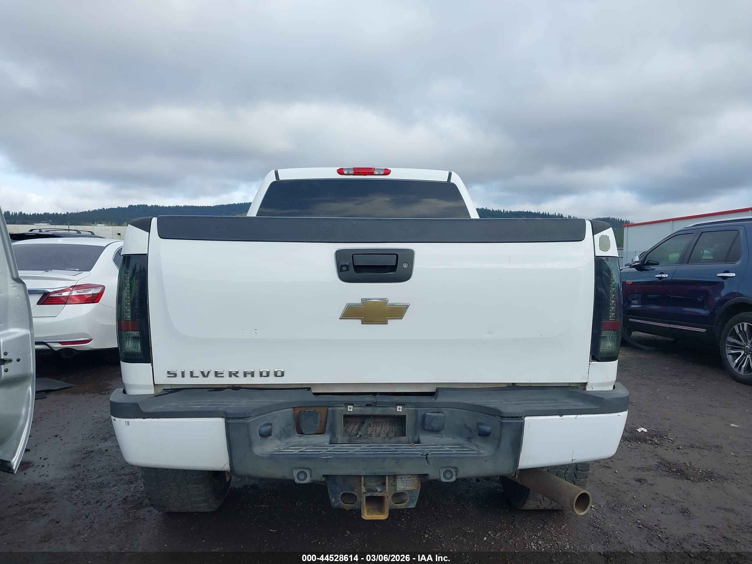 2011 Chevrolet Silverado 2500hd Lt White vin: 1GC1KXCG7BF100497