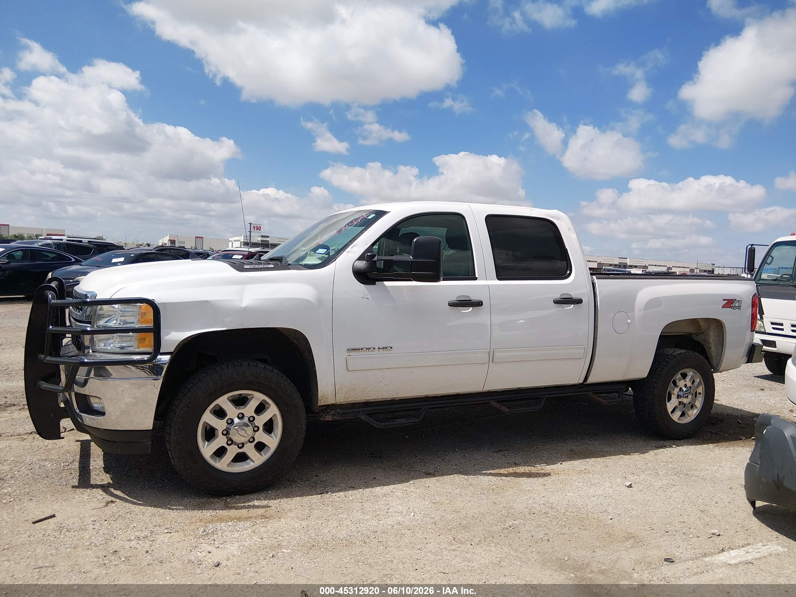 2014 Chevrolet Silverado 2500hd Lt White vin: 1GC1KXCG8EF171406