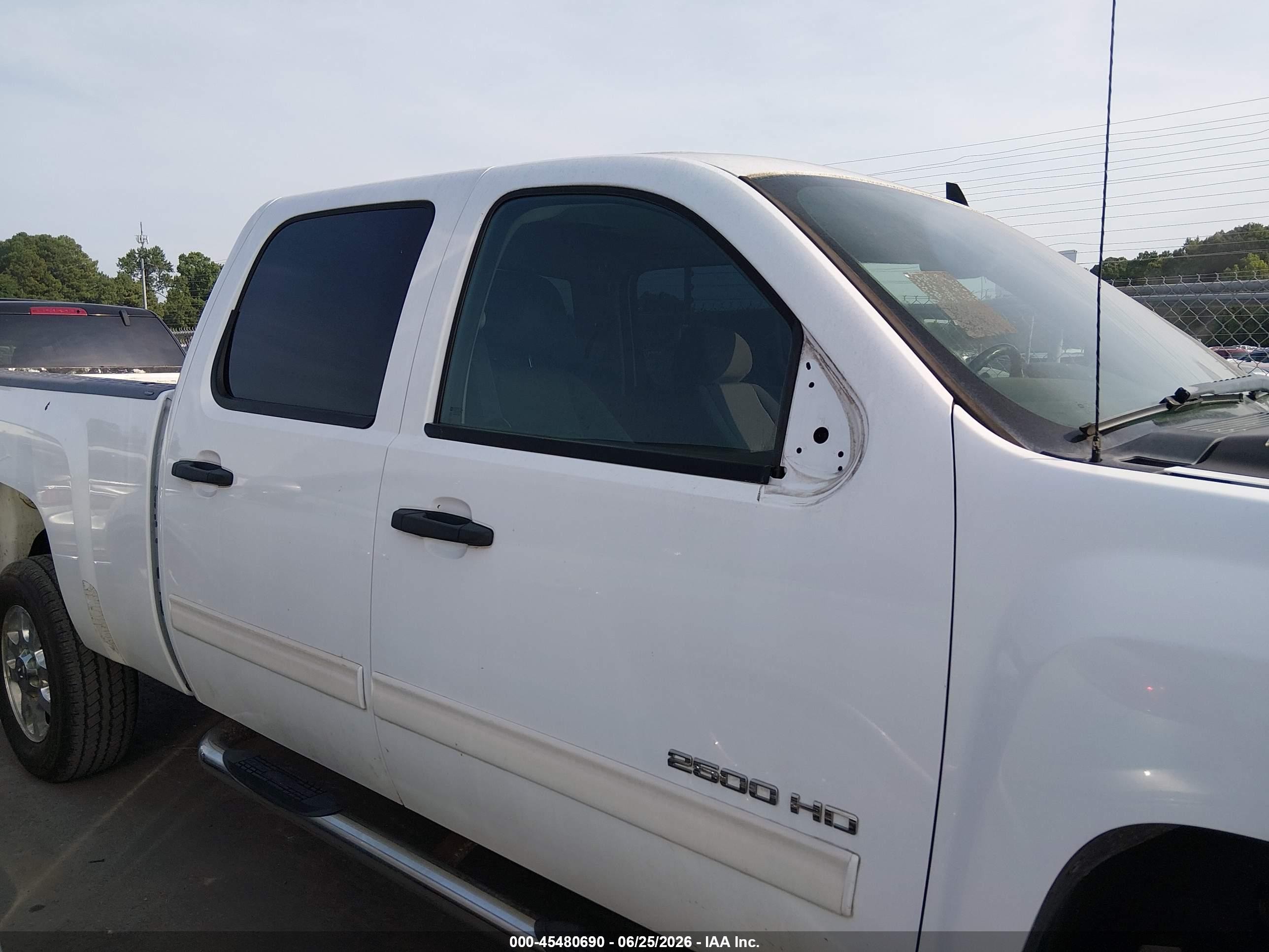 2011 Chevrolet Silverado 2500hd Lt White vin: 1GC1KXCG9BF192096