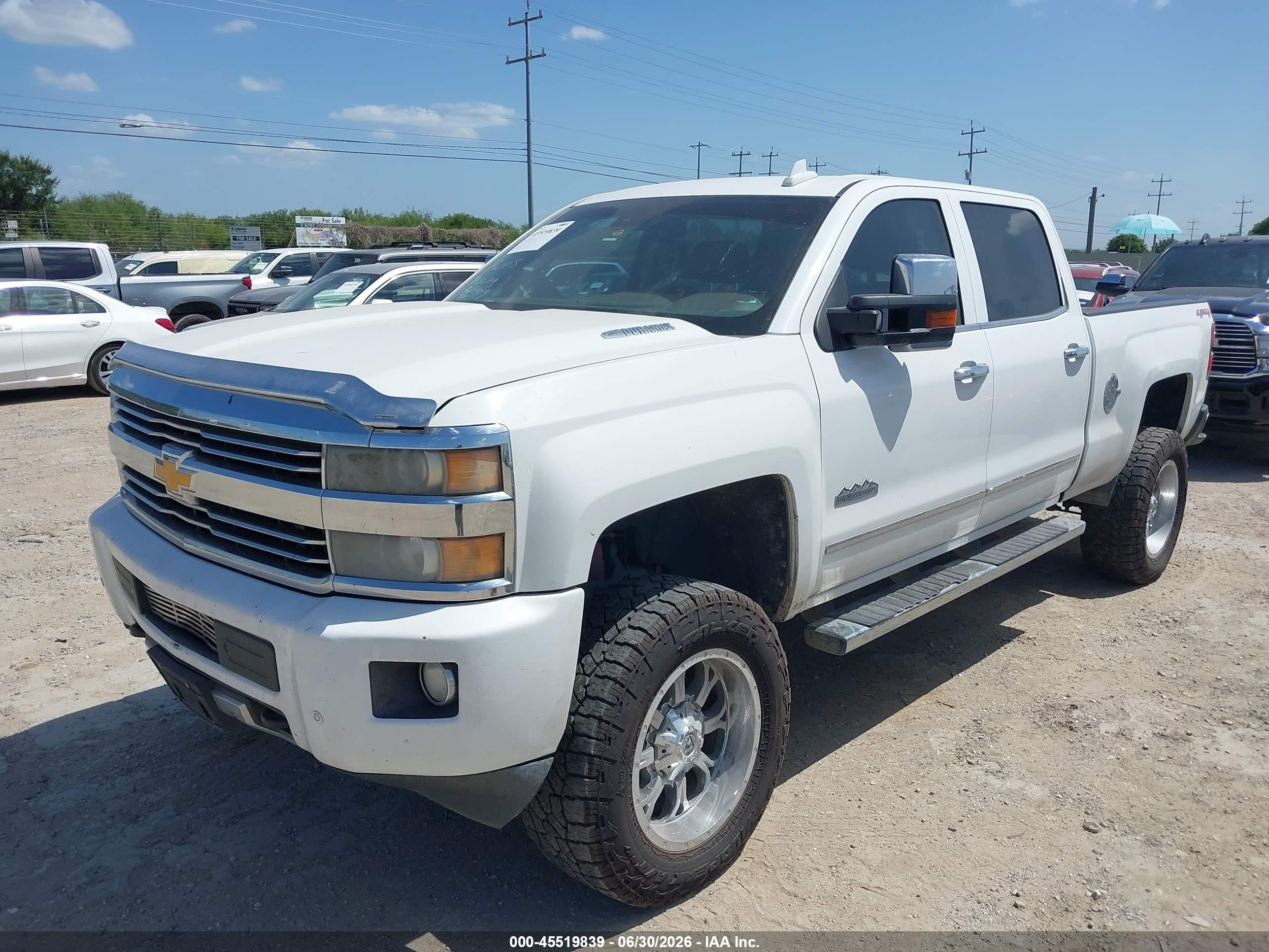 2015 Chevrolet Silverado 2500hd High Country White vin: 1GC1KXE80FF646859