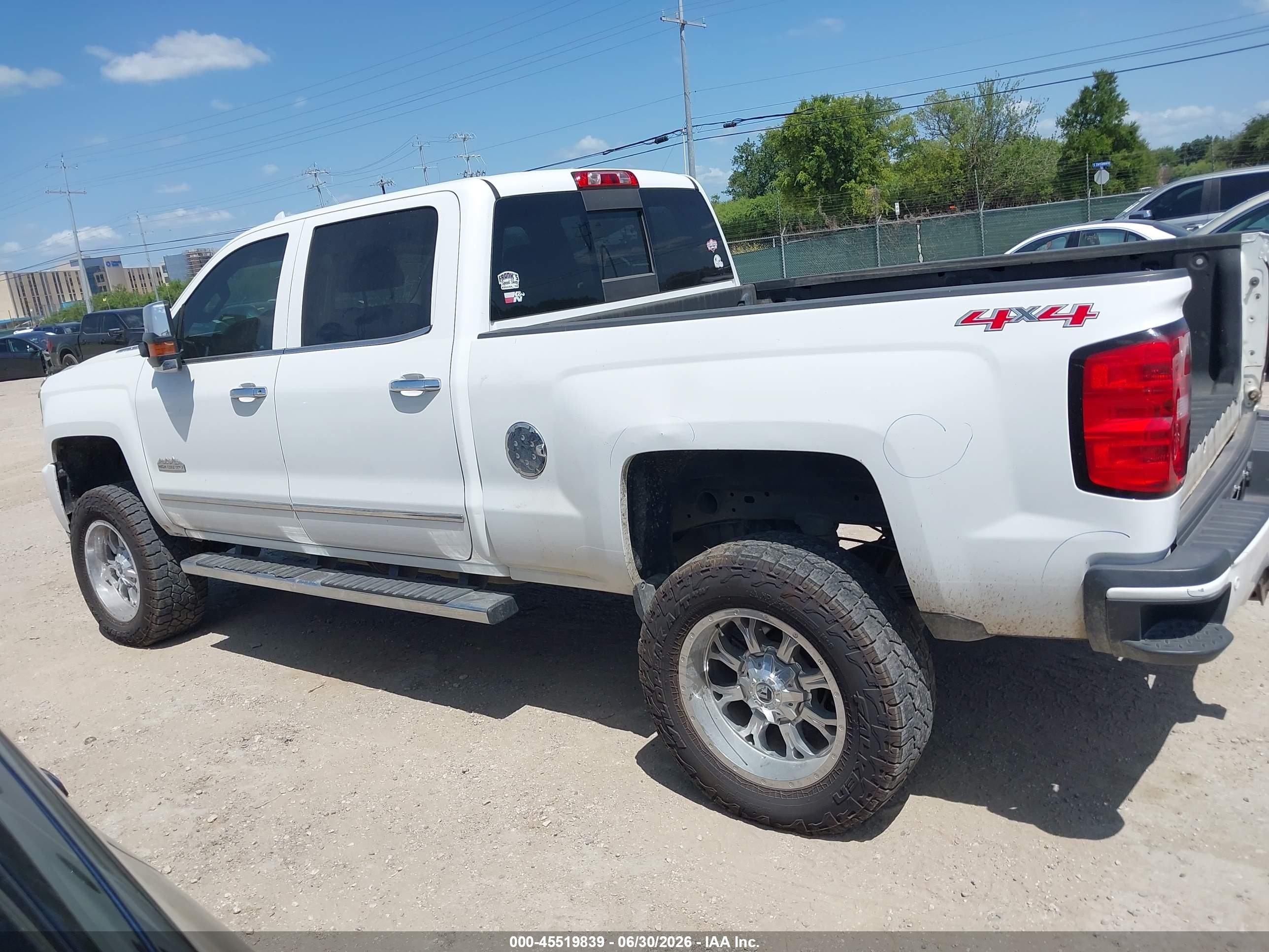 2015 Chevrolet Silverado 2500hd High Country White vin: 1GC1KXE80FF646859