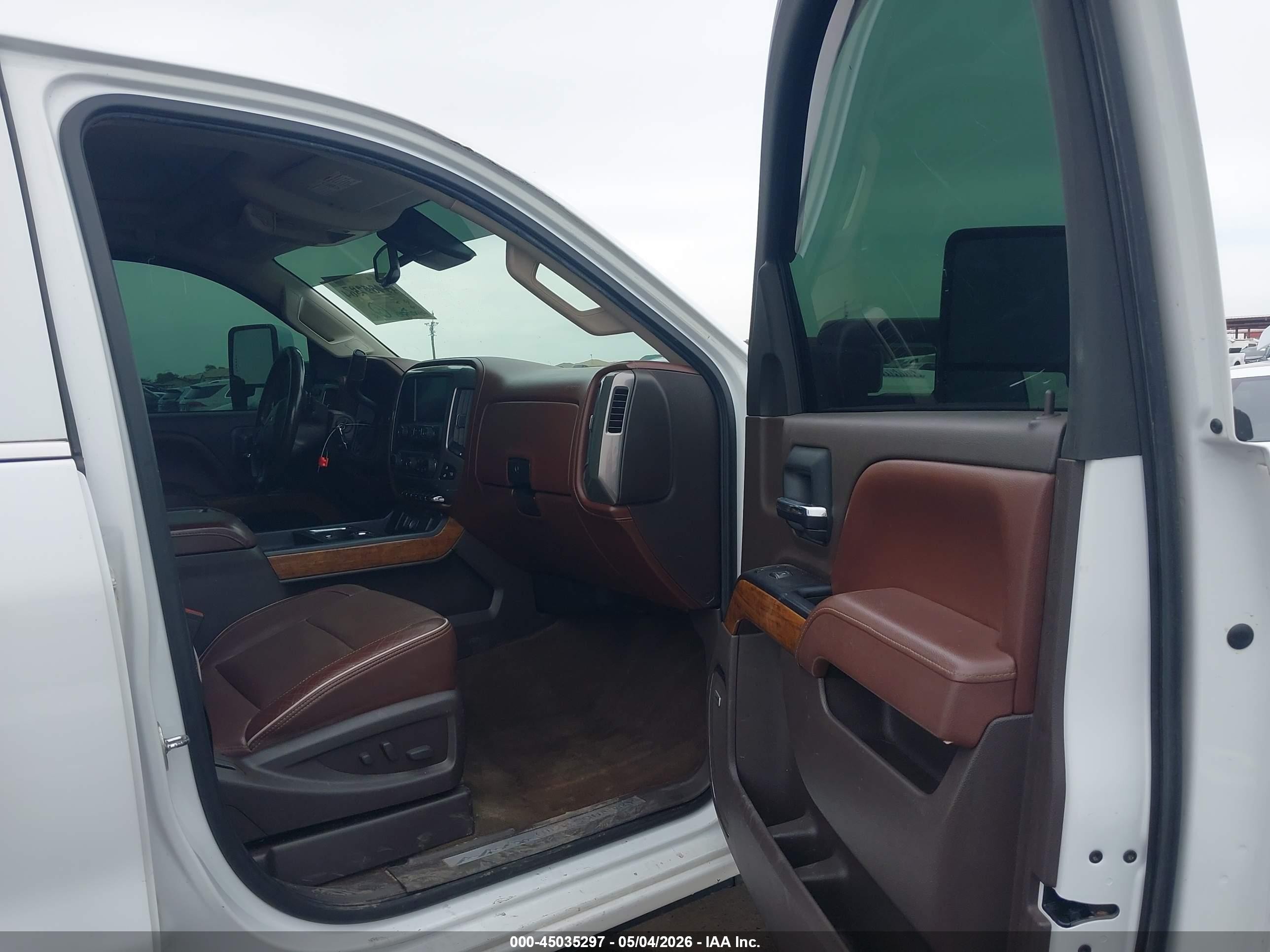 2015 Chevrolet Silverado 2500hd High Country White vin: 1GC1KXE81FF595775