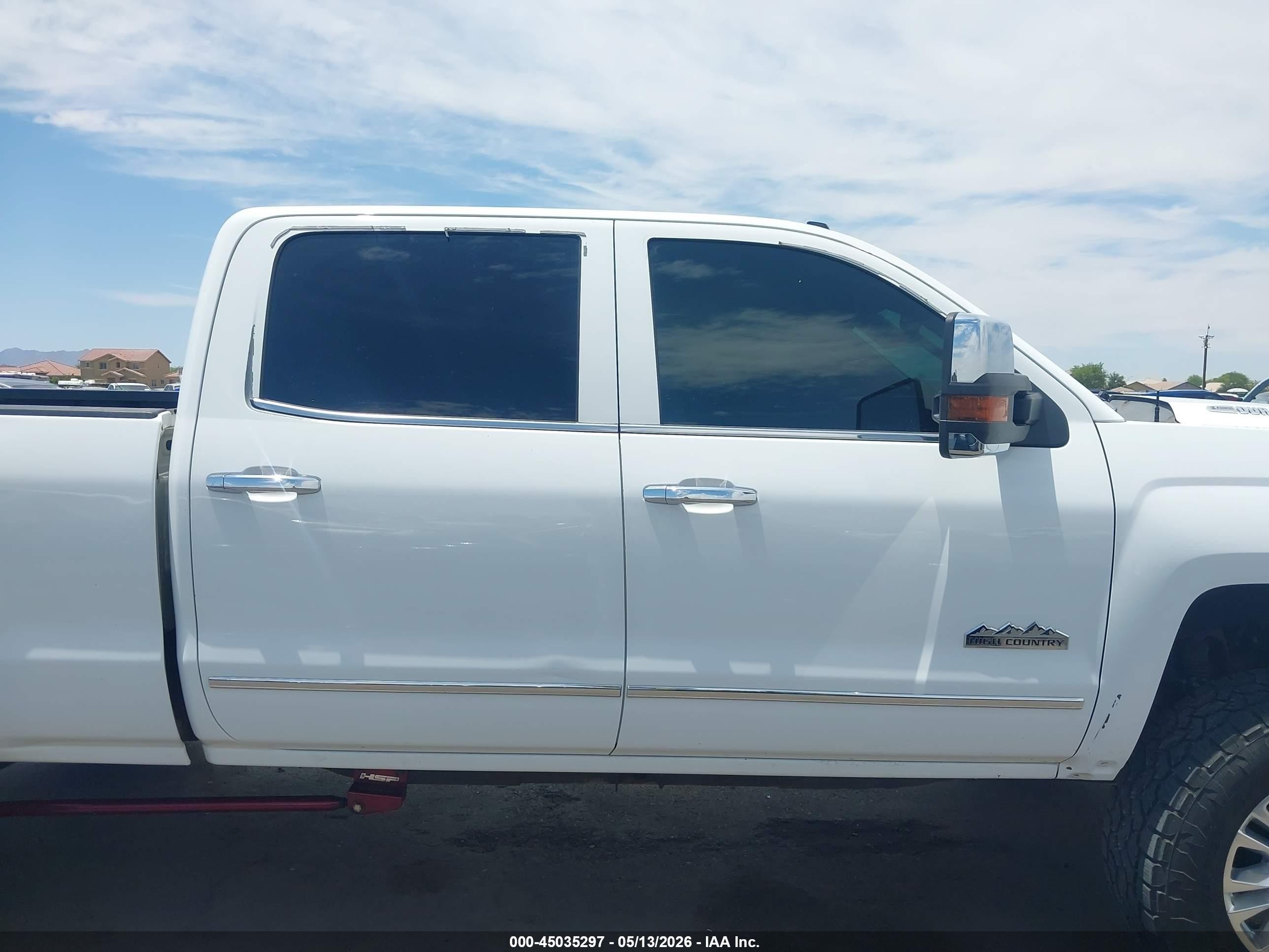 2015 Chevrolet Silverado 2500hd High Country White vin: 1GC1KXE81FF595775
