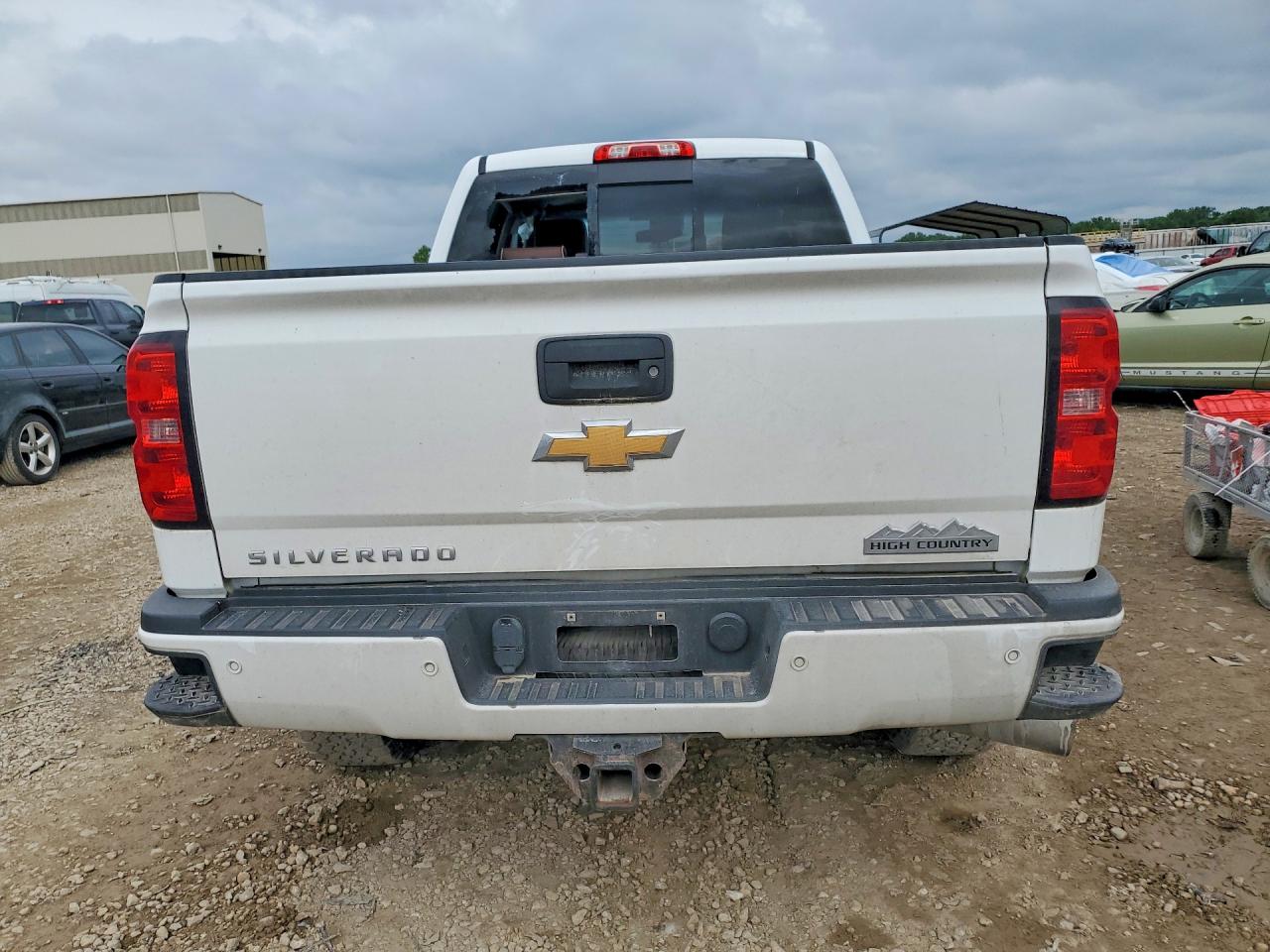 2015 Chevrolet Silverado K2500 High Country White vin: 1GC1KXE83FF502321