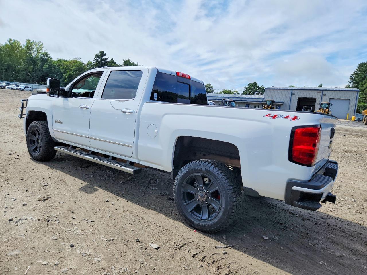 2015 Chevrolet Silverado K2500 High Country White vin: 1GC1KXE85FF581975
