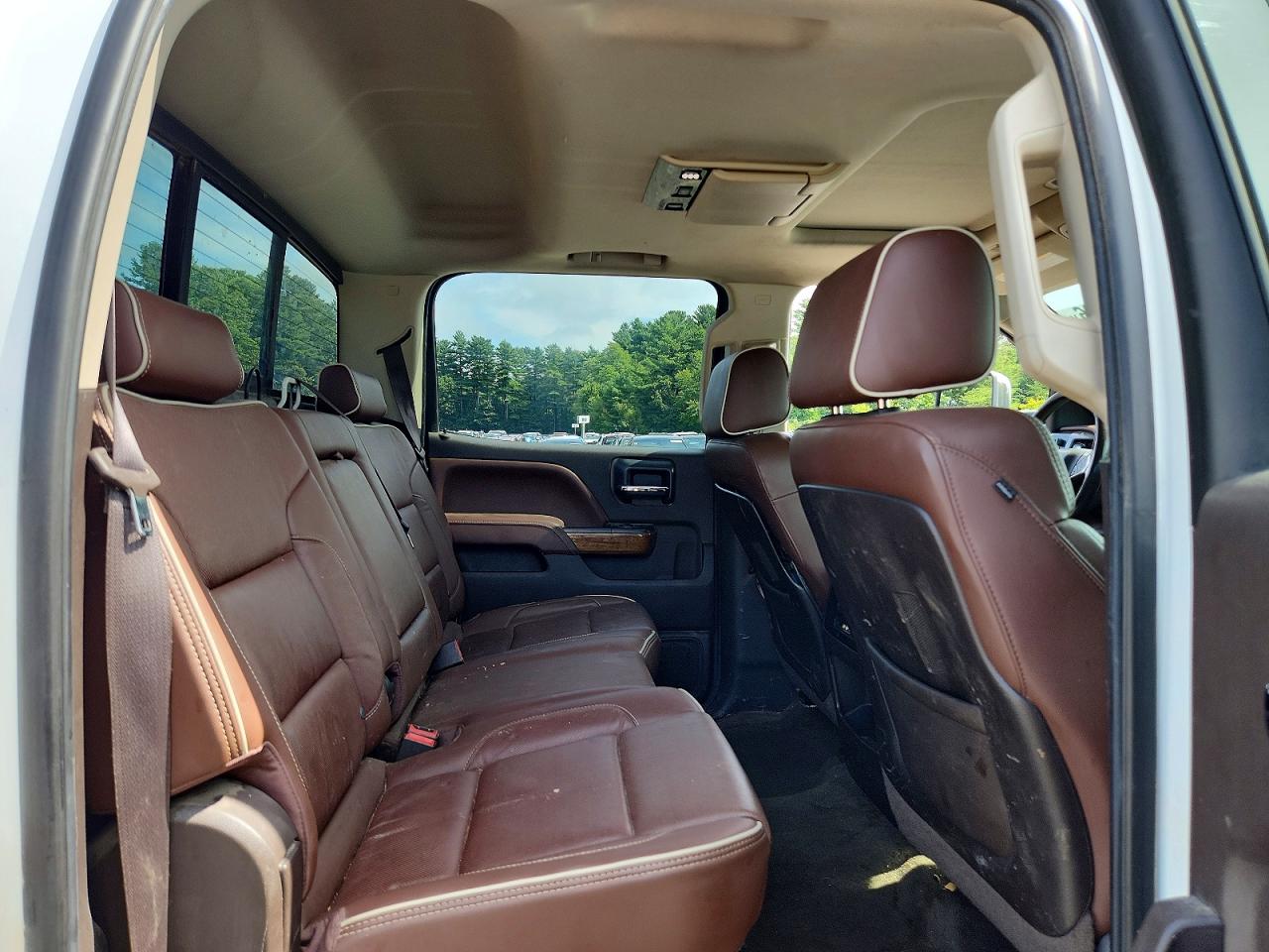 2015 Chevrolet Silverado K2500 High Country White vin: 1GC1KXE85FF581975