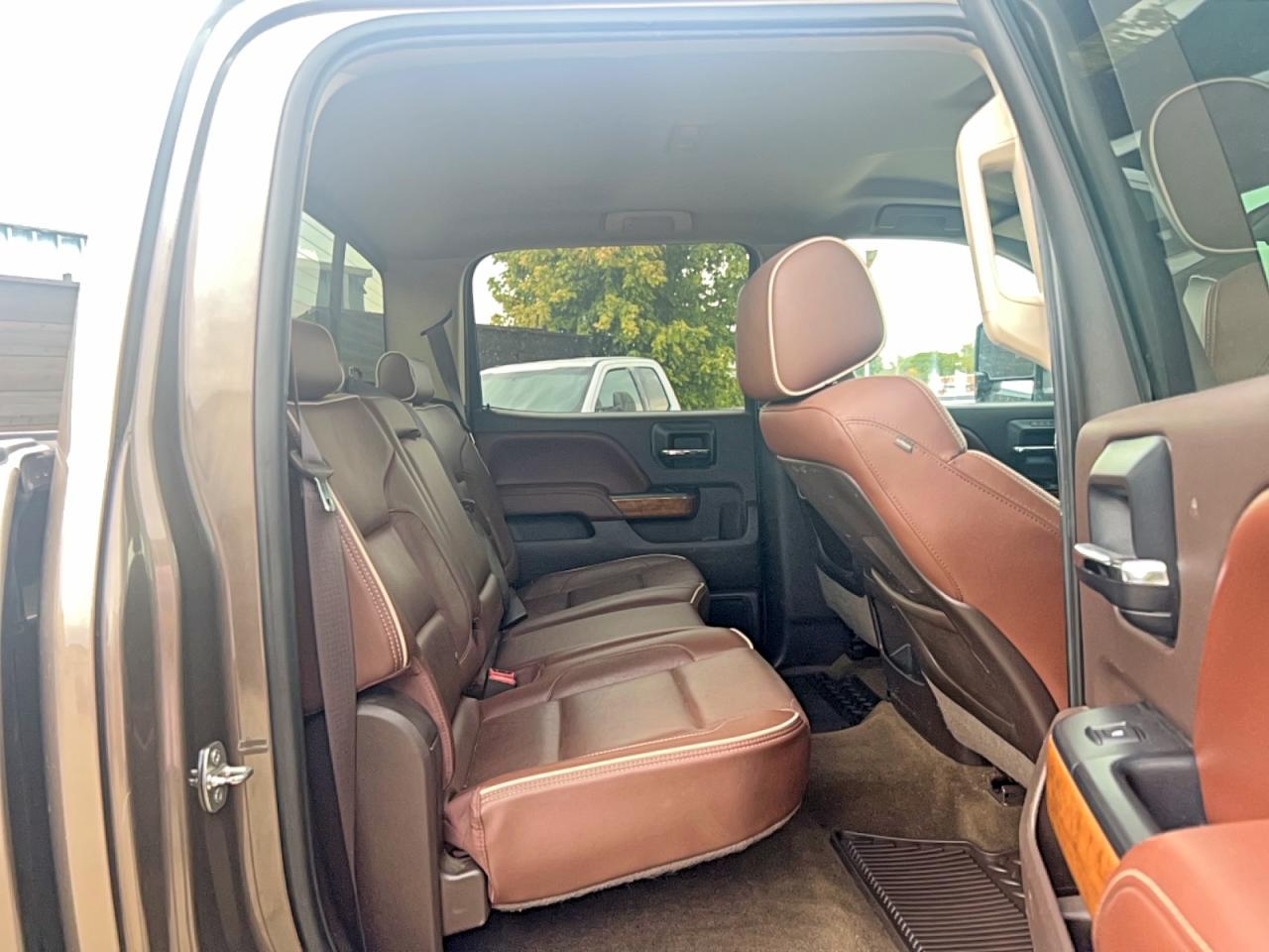 2015 Chevrolet Silverado K2500 High Country Brown vin: 1GC1KXE88FF617187
