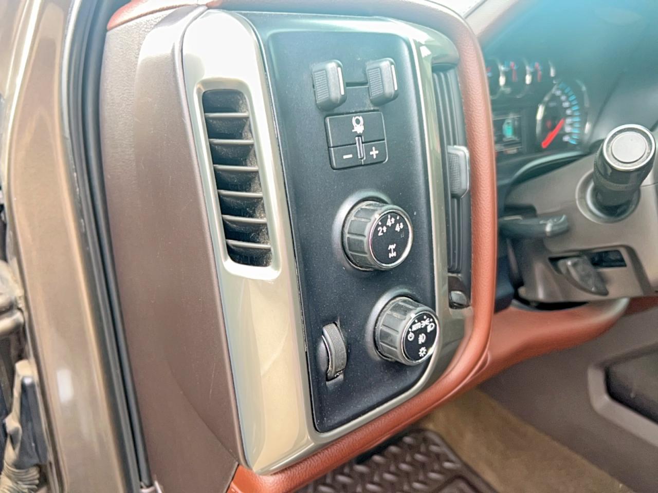 2015 Chevrolet Silverado K2500 High Country Brown vin: 1GC1KXE88FF617187