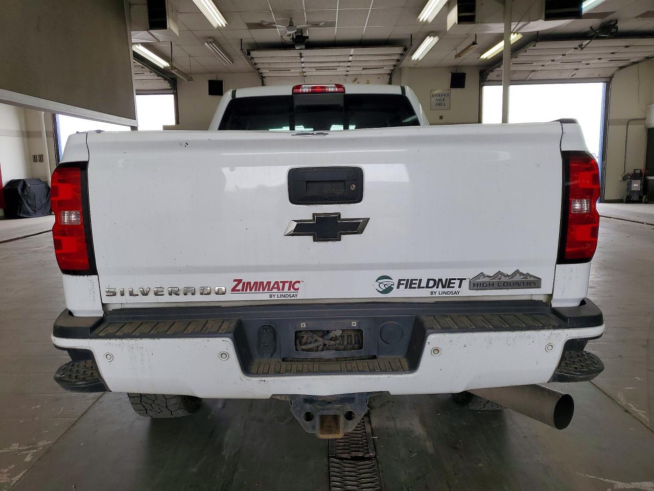 2015 Chevrolet Silverado K2500 High Country White vin: 1GC1KXE8XFF583298
