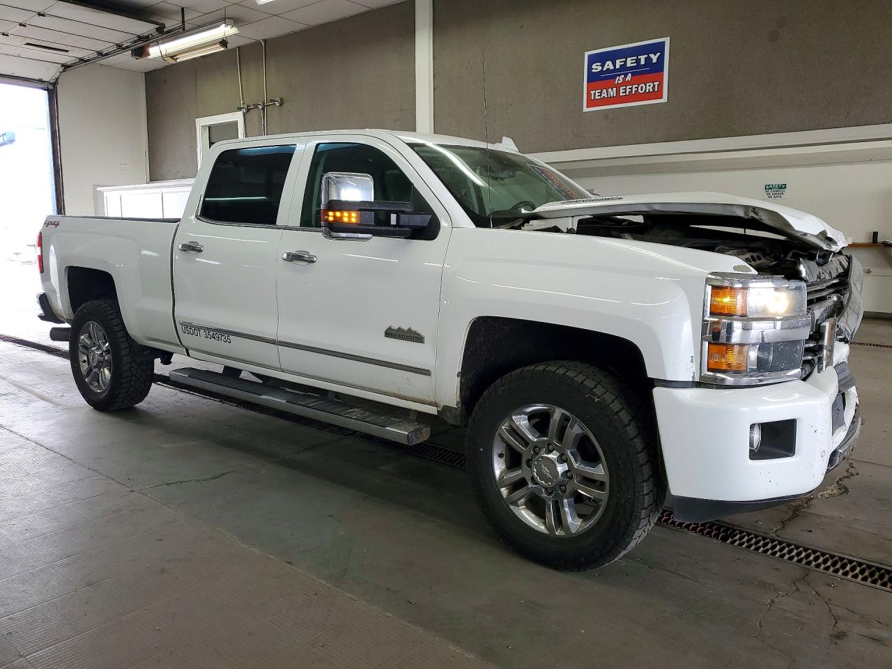 2015 Chevrolet Silverado K2500 High Country White vin: 1GC1KXE8XFF583298
