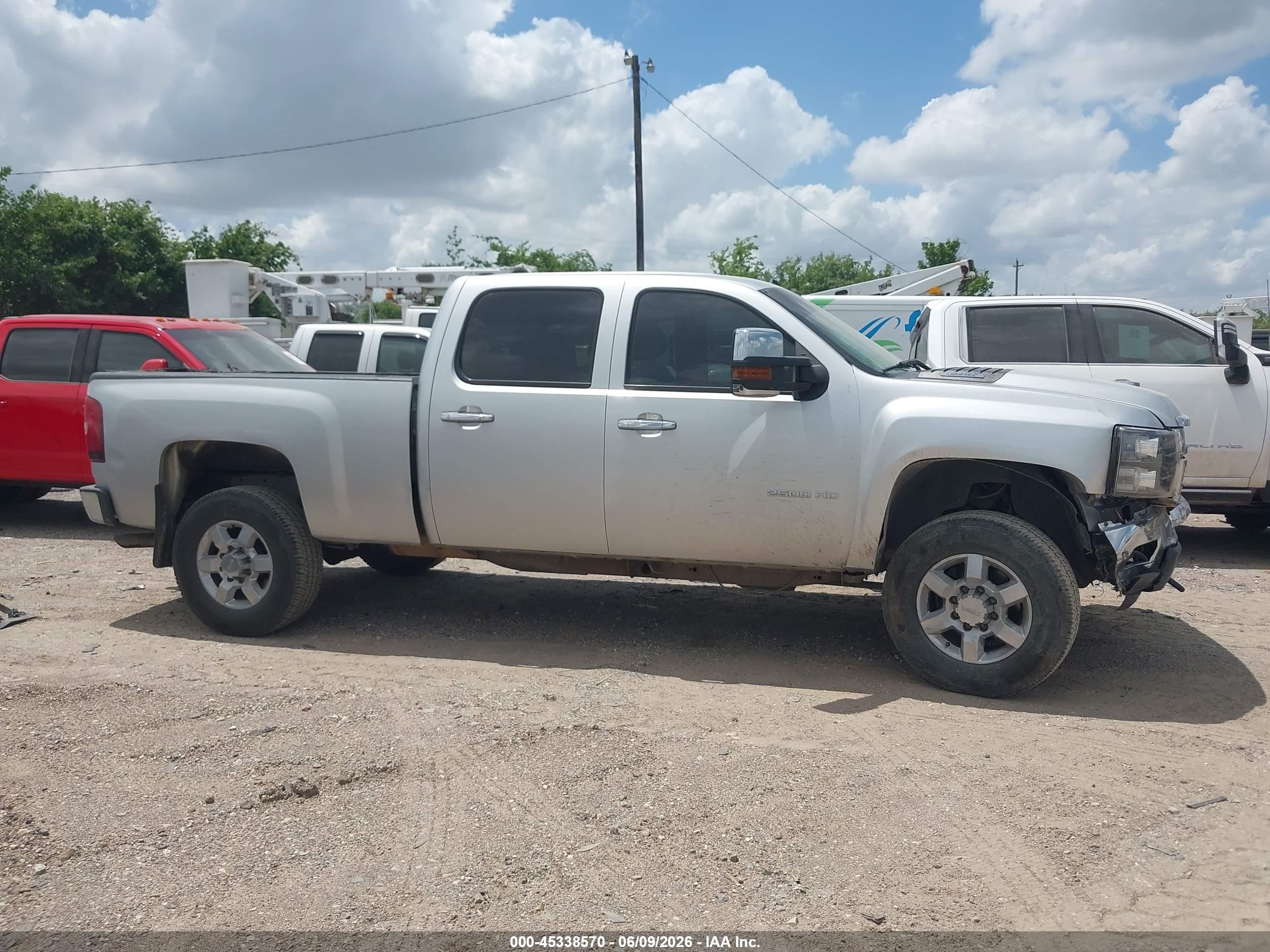 2014 Chevrolet Silverado 2500hd Lt Silver vin: 1GC1KXEG7EF157820