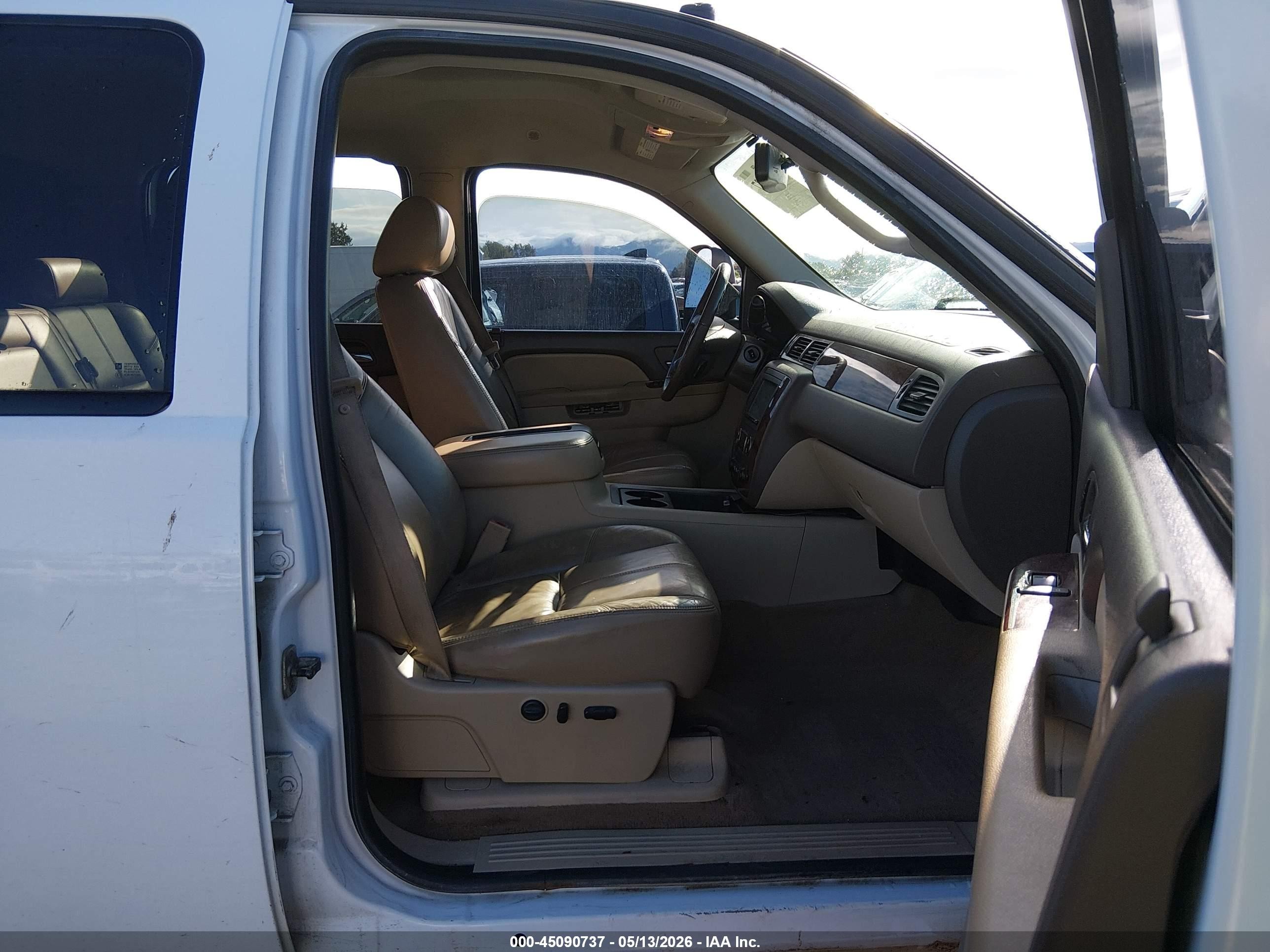 2011 Chevrolet Silverado 2500hd Ltz White vin: 1GC1KYC83BF240951