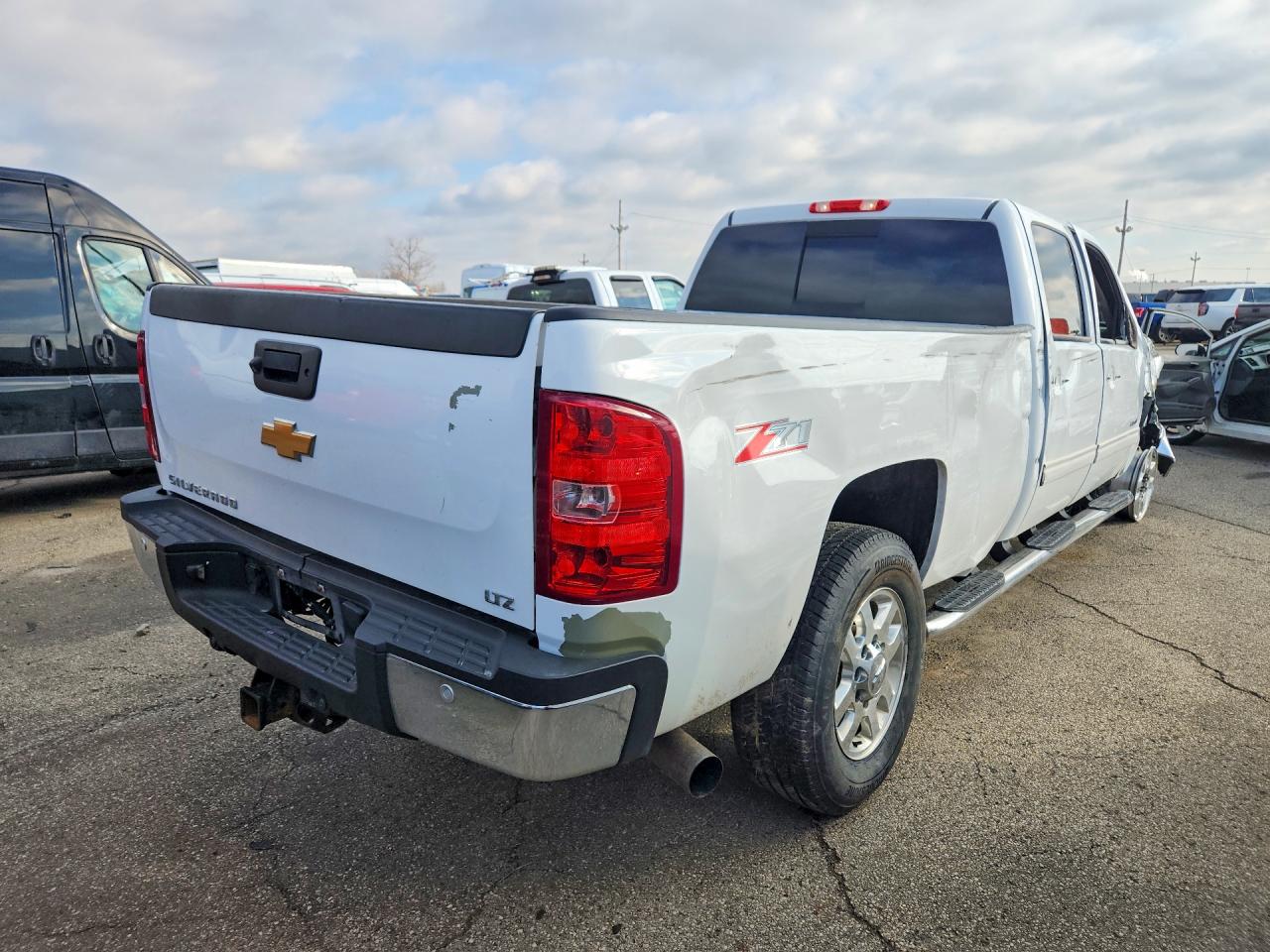 2012 Chevrolet Silverado K2500 Heavy Duty Ltz White vin: 1GC1KYC85CF129433