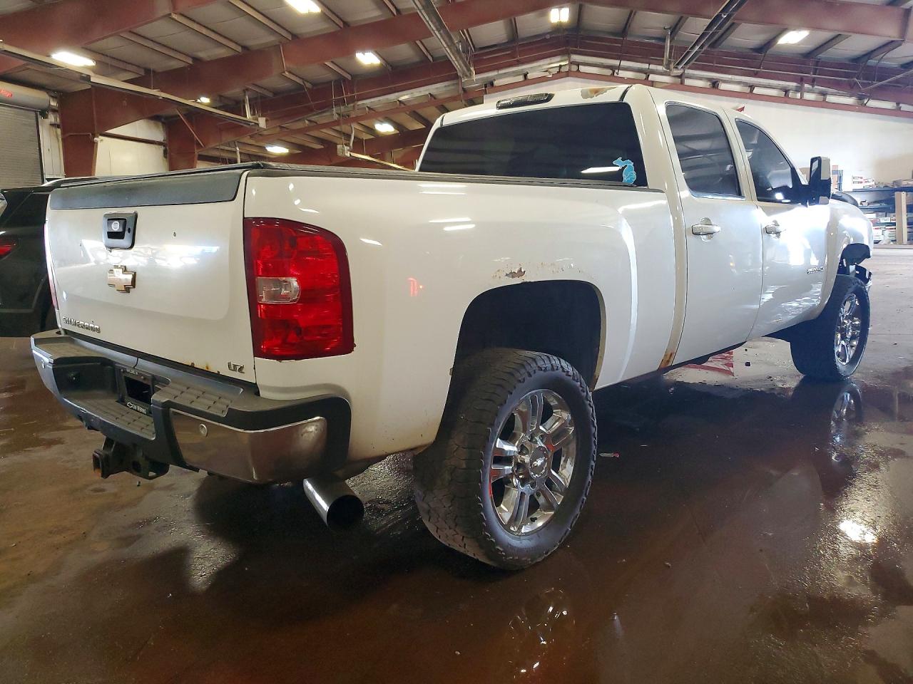 2013 Chevrolet Silverado K2500 Heavy Duty Ltz White vin: 1GC1KYC87DF156666