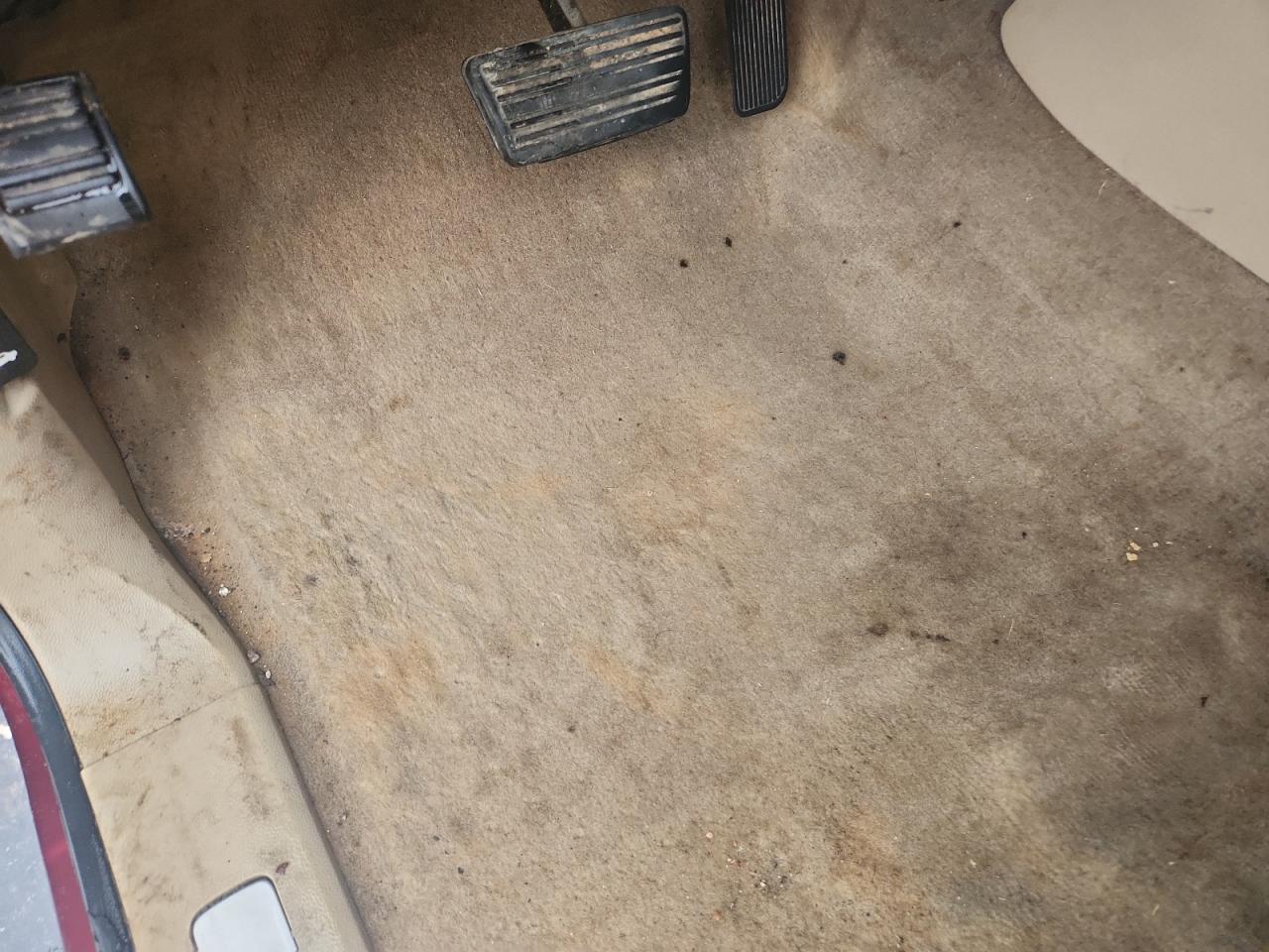 2013 Chevrolet Silverado K2500 Heavy Duty Ltz Maroon vin: 1GC1KYE80DF187092 Damage: Left Front Carpet, Stained, Permanent