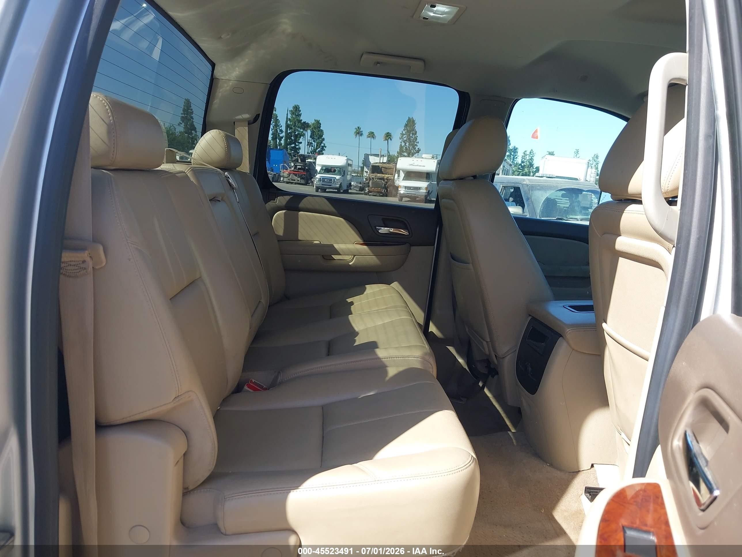 2014 Chevrolet Silverado 2500hd Ltz Серебряный vin: 1GC1KYE84EF138429