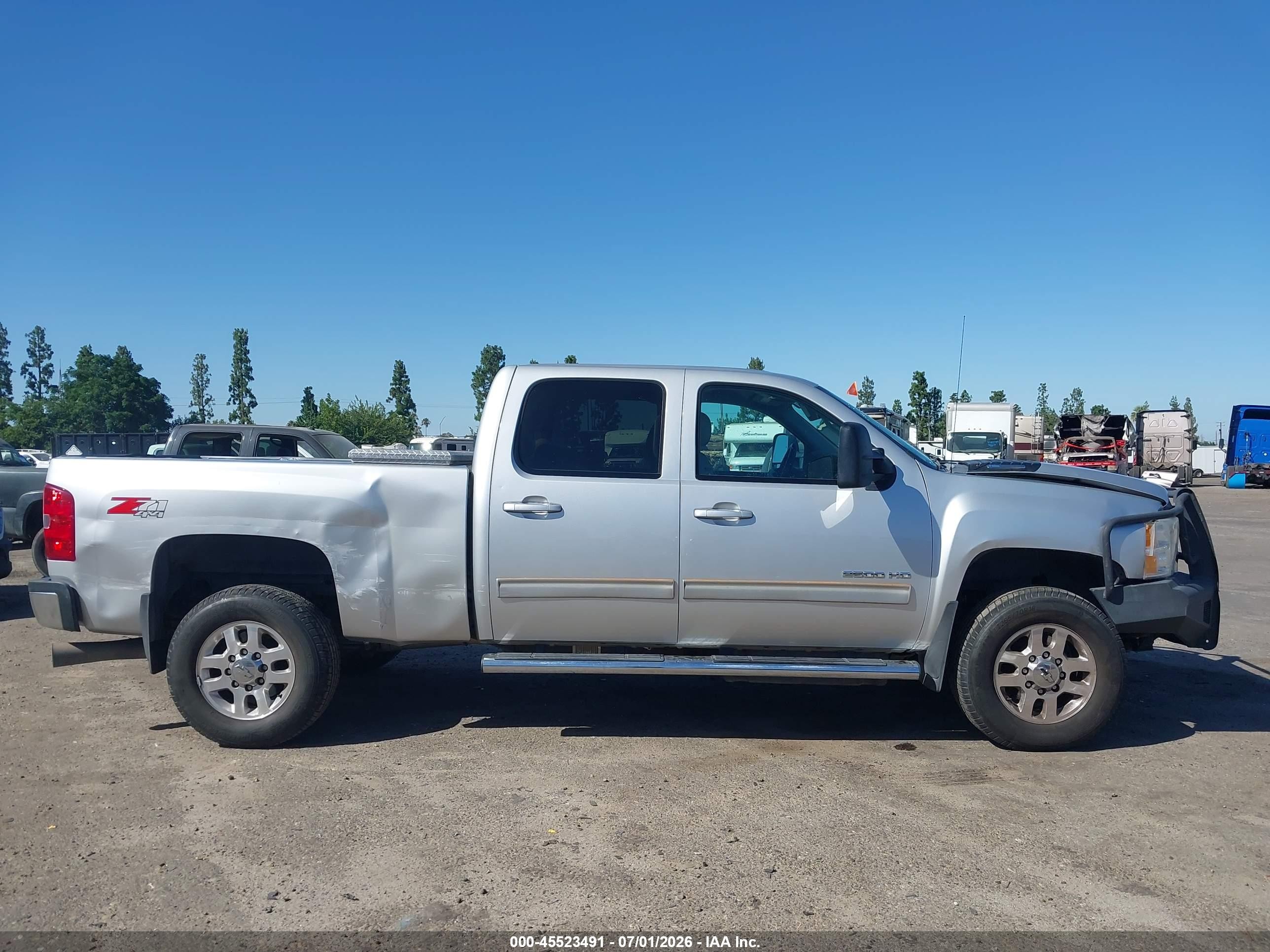 2014 Chevrolet Silverado 2500hd Ltz Серебряный vin: 1GC1KYE84EF138429