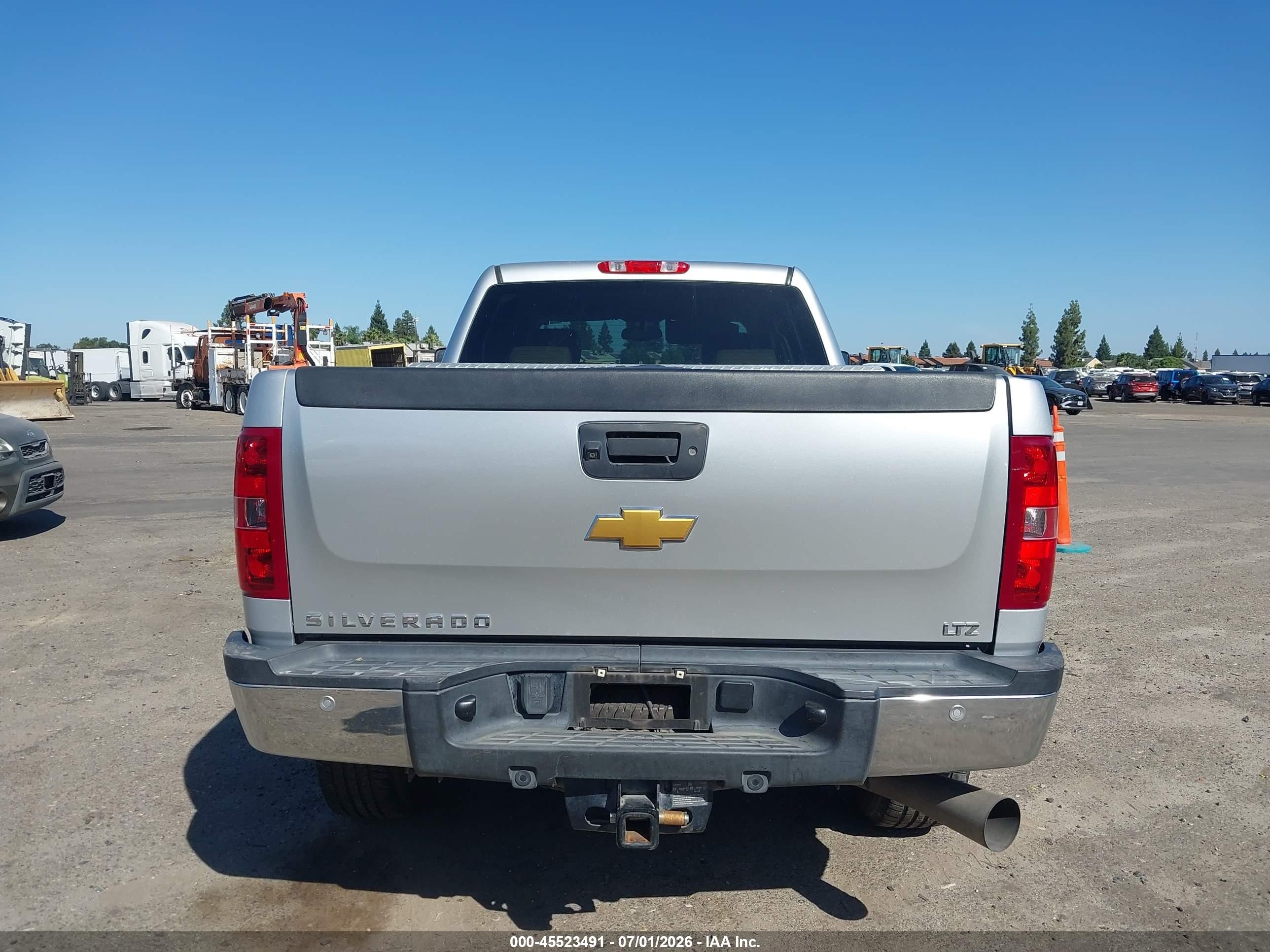 2014 Chevrolet Silverado 2500hd Ltz Серебряный vin: 1GC1KYE84EF138429