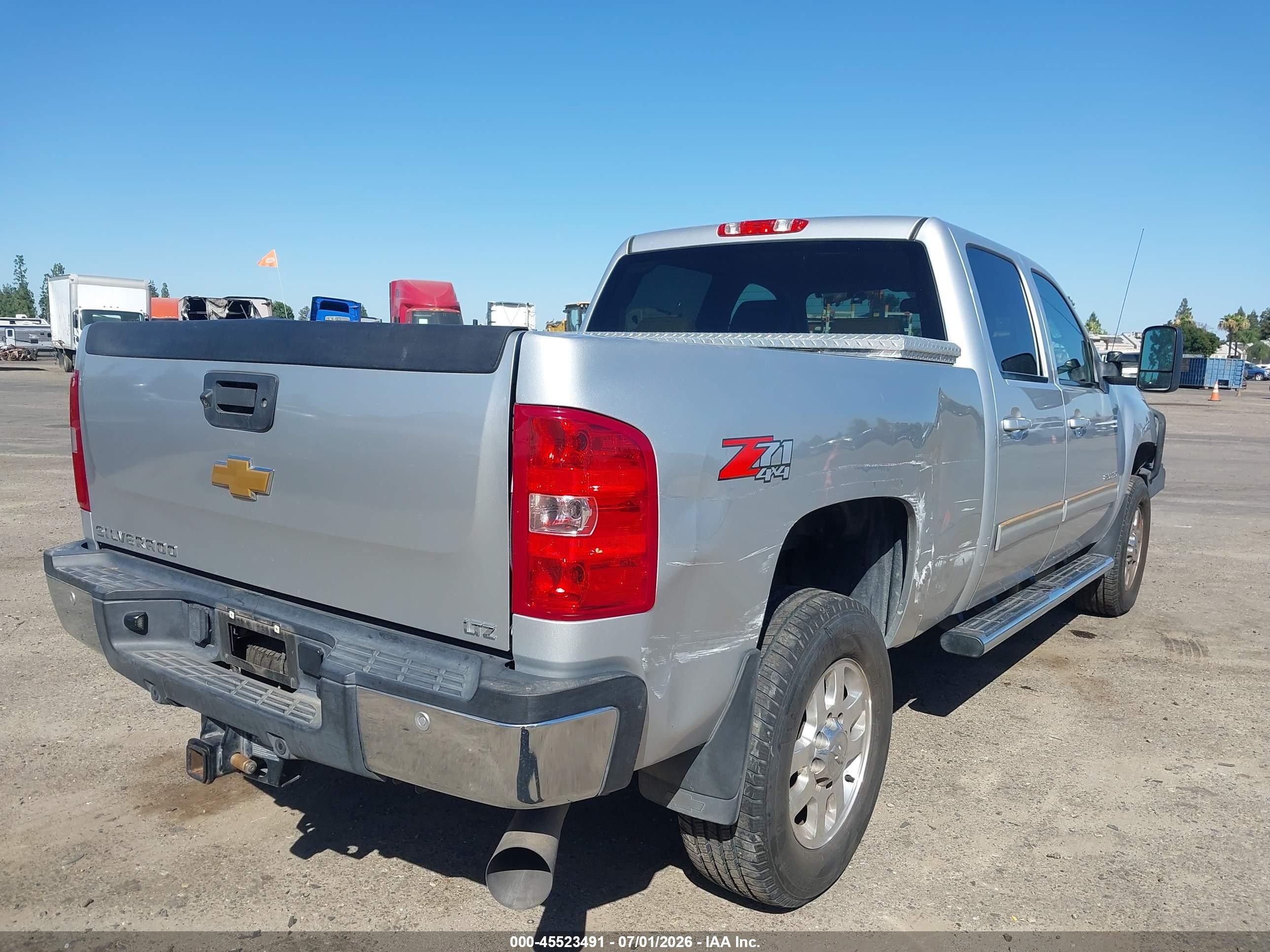 2014 Chevrolet Silverado 2500hd Ltz Серебряный vin: 1GC1KYE84EF138429