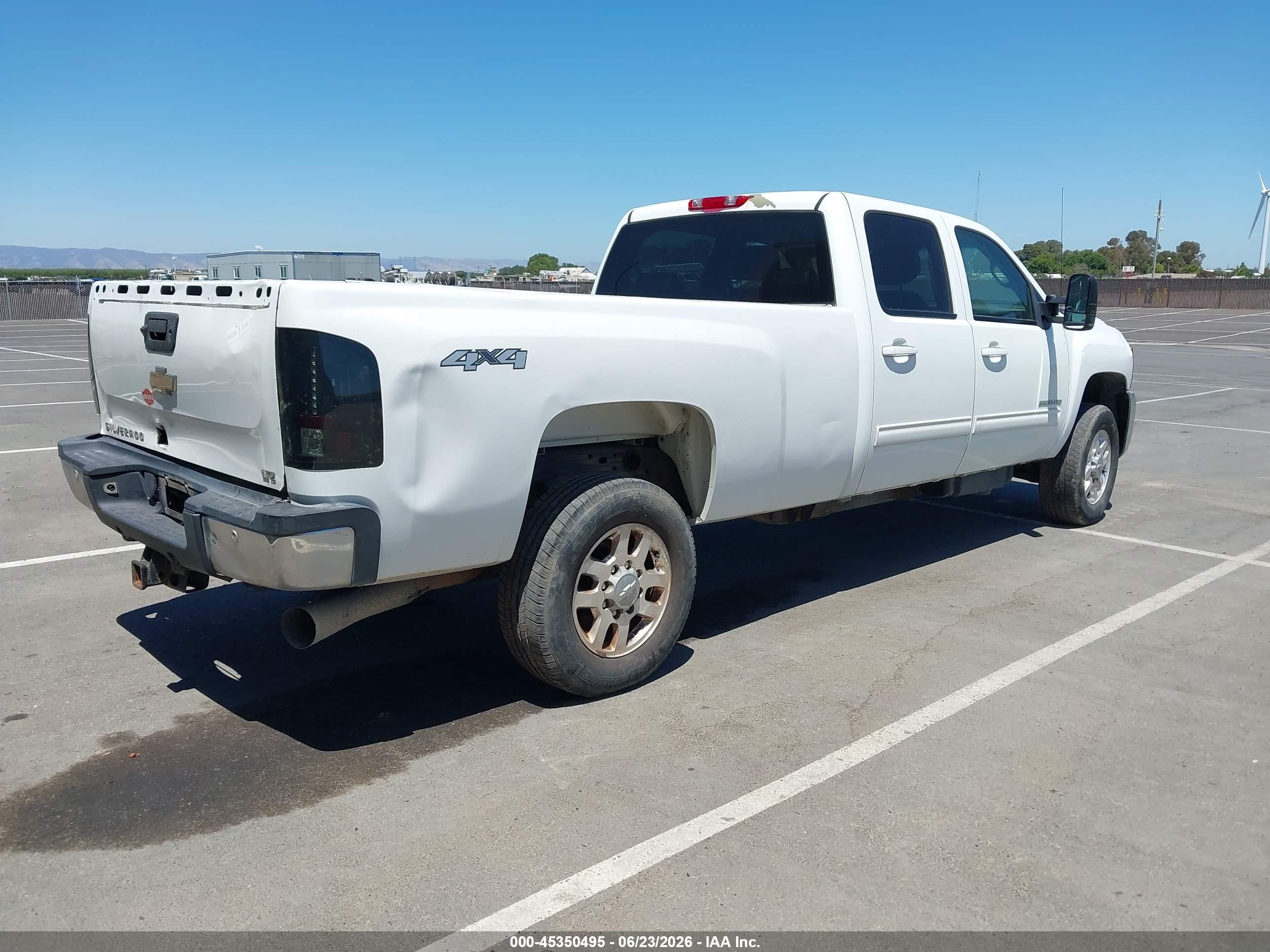 2011 Chevrolet Silverado 2500hd Ltz White vin: 1GC1KYE85BF249115