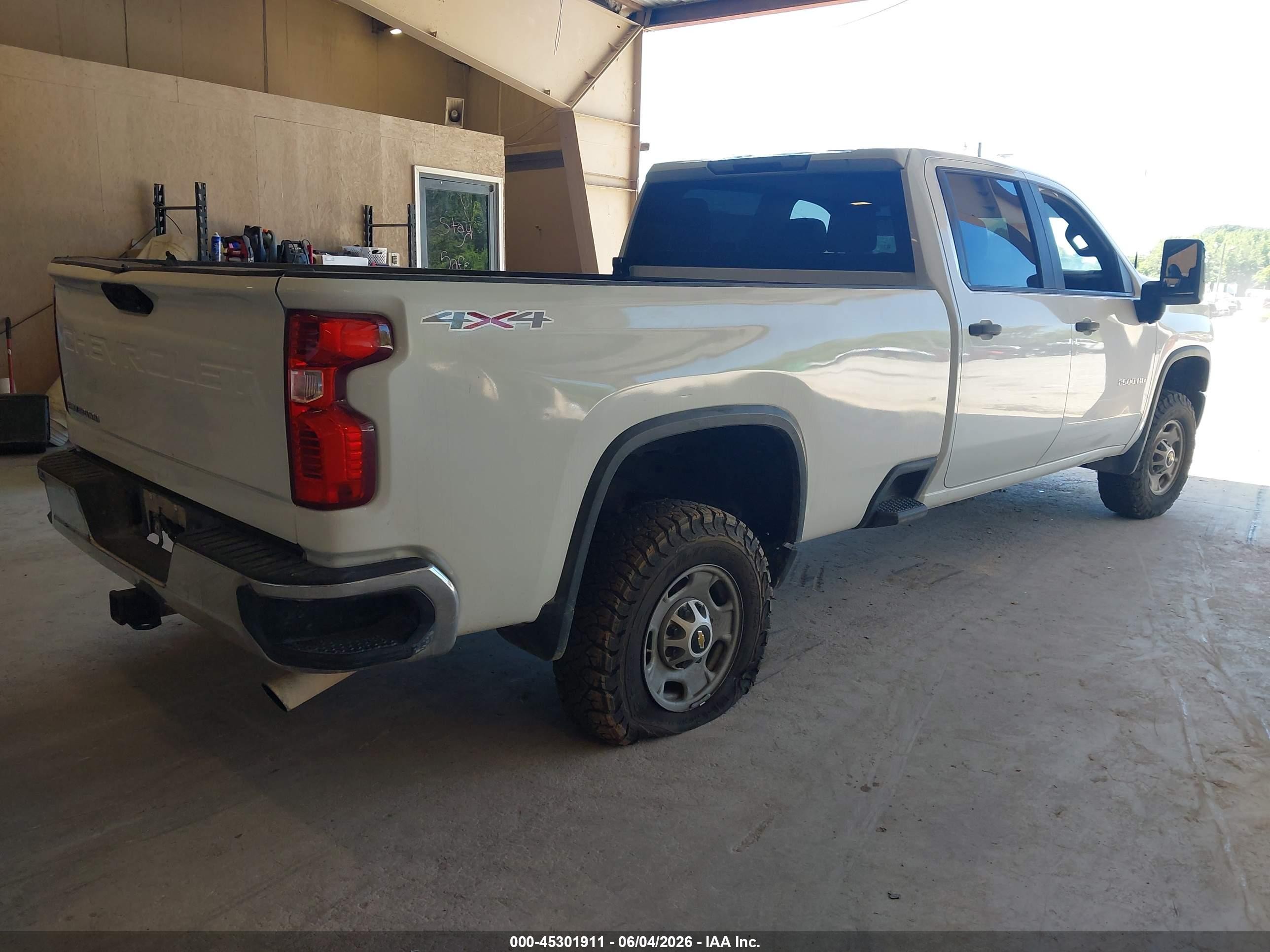 2022 Chevrolet Silverado 2500hd 4wd  Long Bed Wt White vin: 1GC1YLE79NF184251