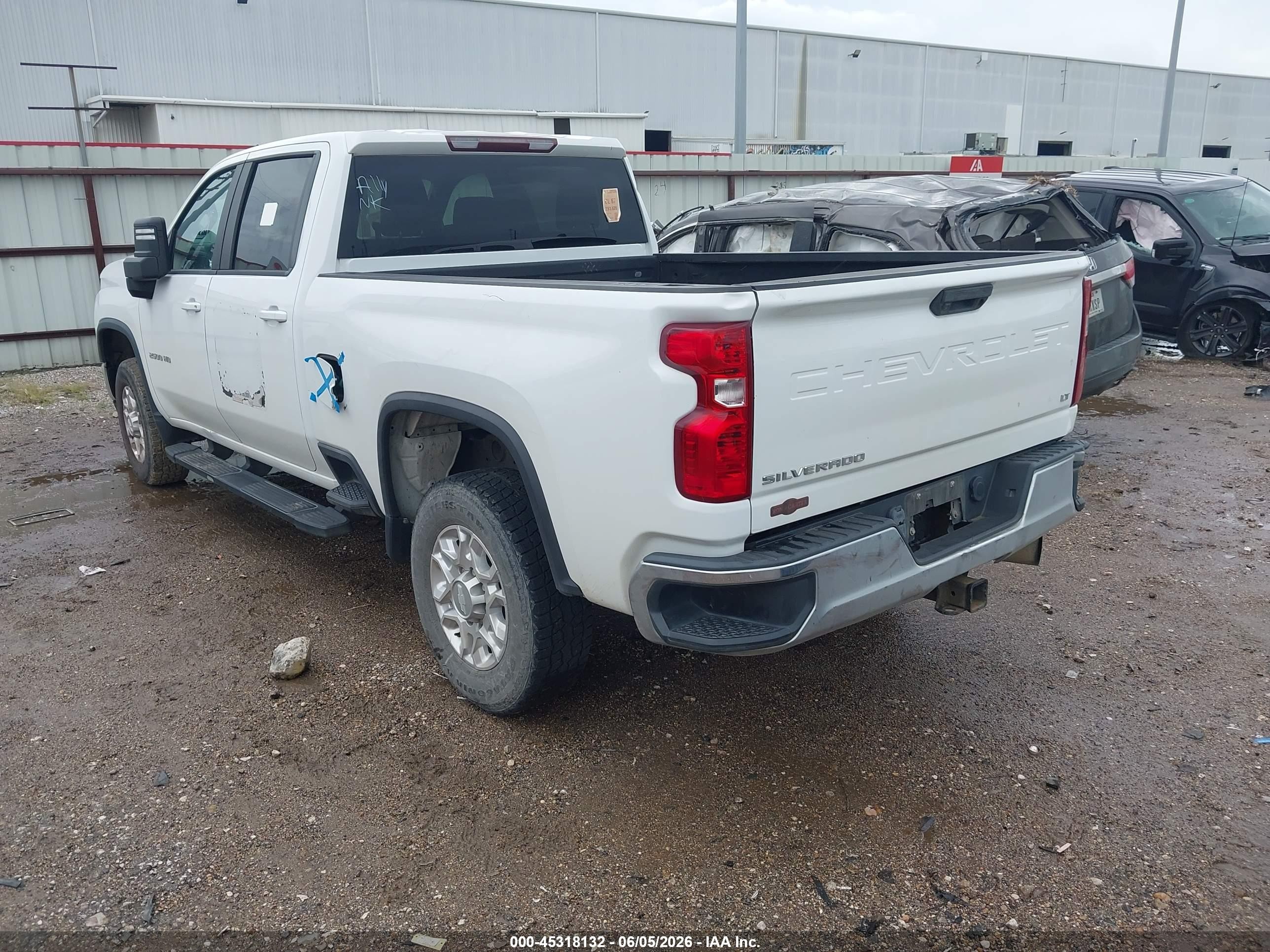 2020 Chevrolet Silverado 2500hd   White vin: 1GC1YNEYXLF304902