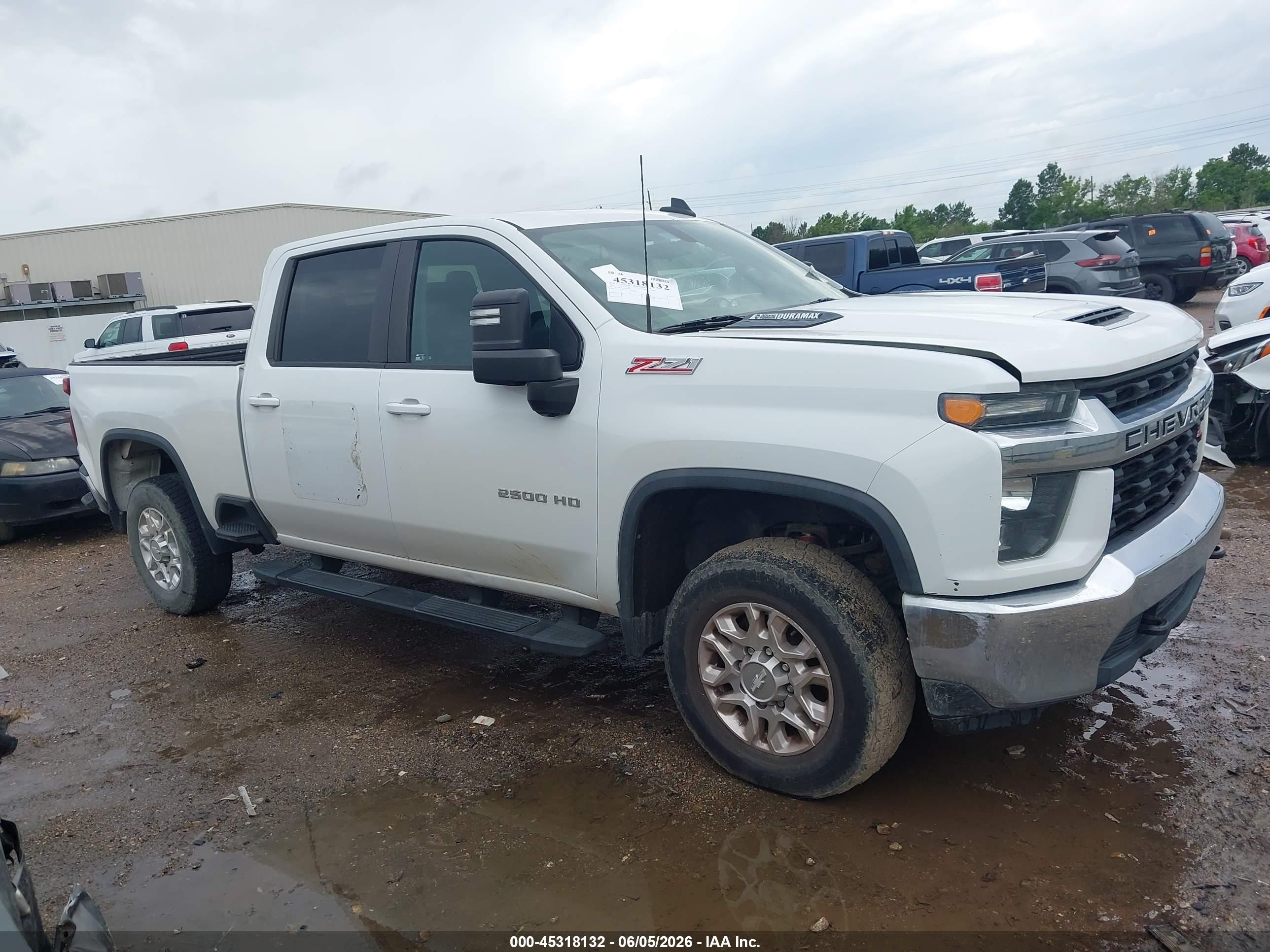 2020 Chevrolet Silverado 2500hd   White vin: 1GC1YNEYXLF304902