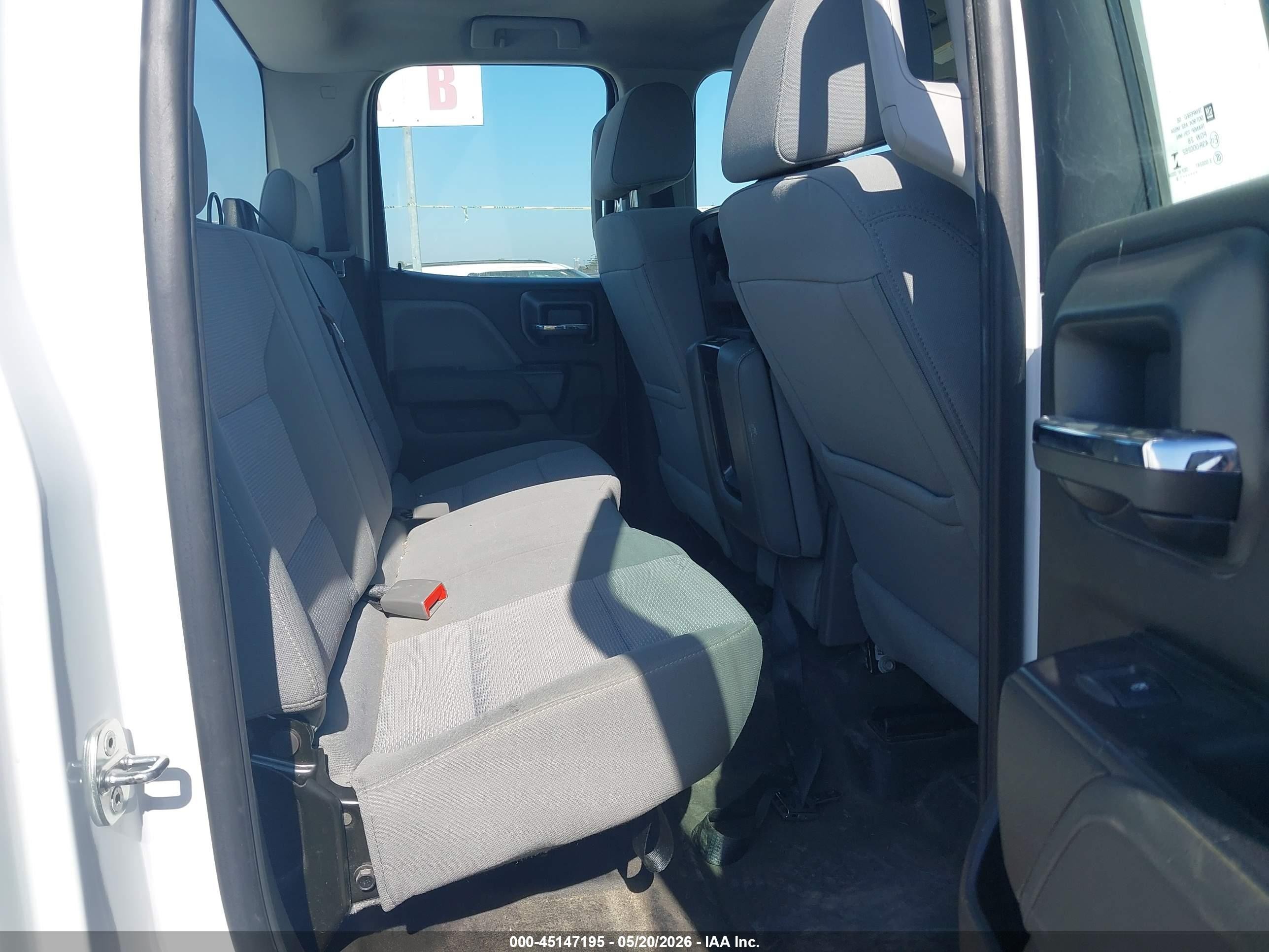 2018 Chevrolet Silverado 2500hd Wt Белый vin: 1GC2CUEG4JZ282458