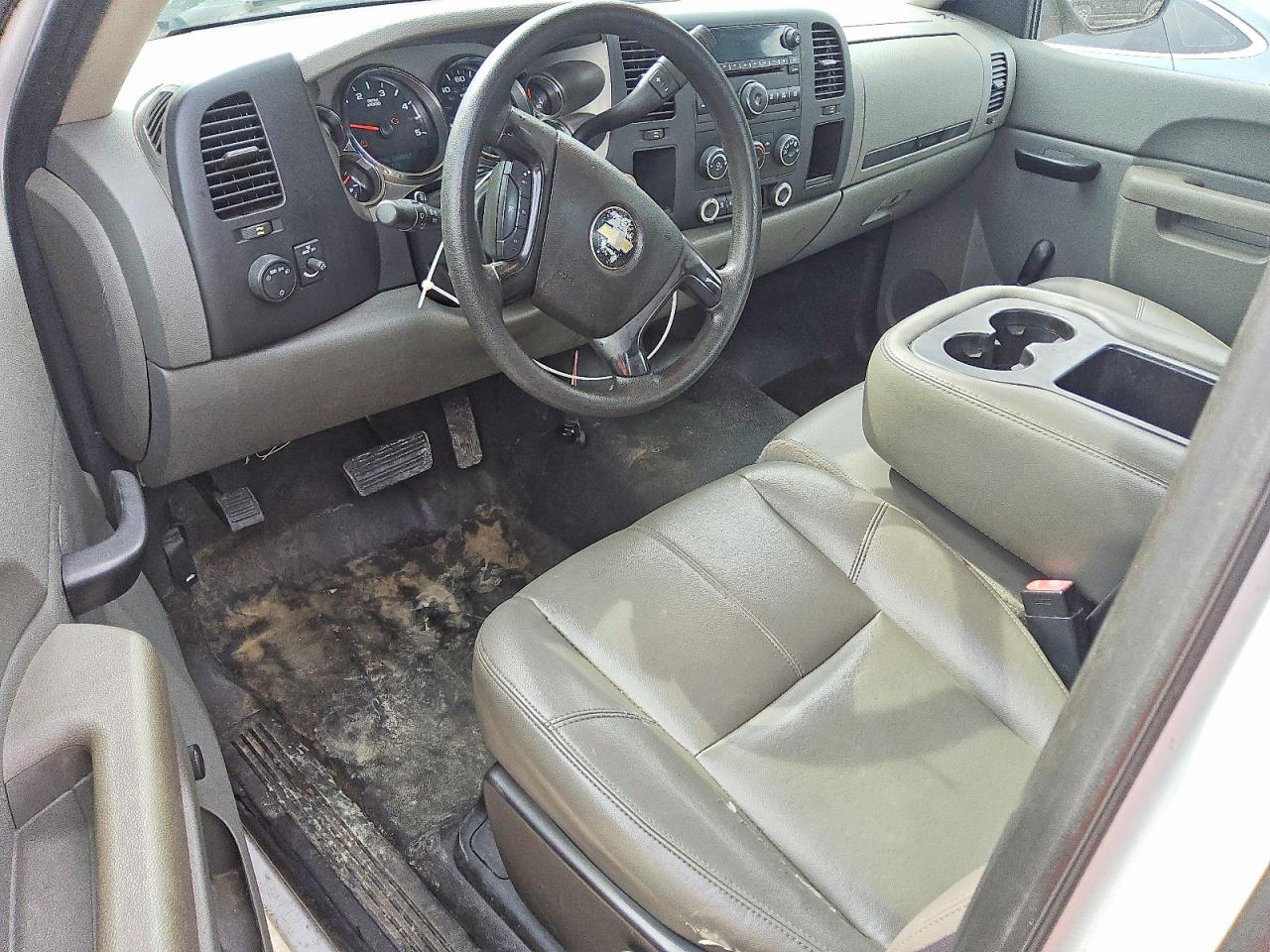 2011 Chevrolet Silverado C2500 Heavy Duty White vin: 1GC2CVC88BZ150273