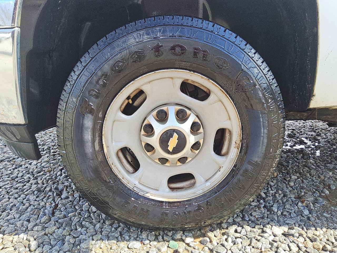 2011 Chevrolet Silverado C2500 Heavy Duty White vin: 1GC2CVC88BZ150273 Damage: Left Front Wheel, Curb Rash, 5 To 6 Inches