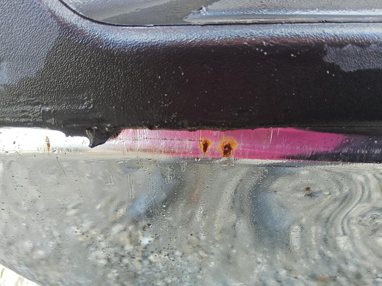 2011 Chevrolet Silverado C2500 Heavy Duty White vin: 1GC2CVC88BZ150273 Damage: Rear Bumper Step Pad, Heavy Scratch, 2 To 3 Inches