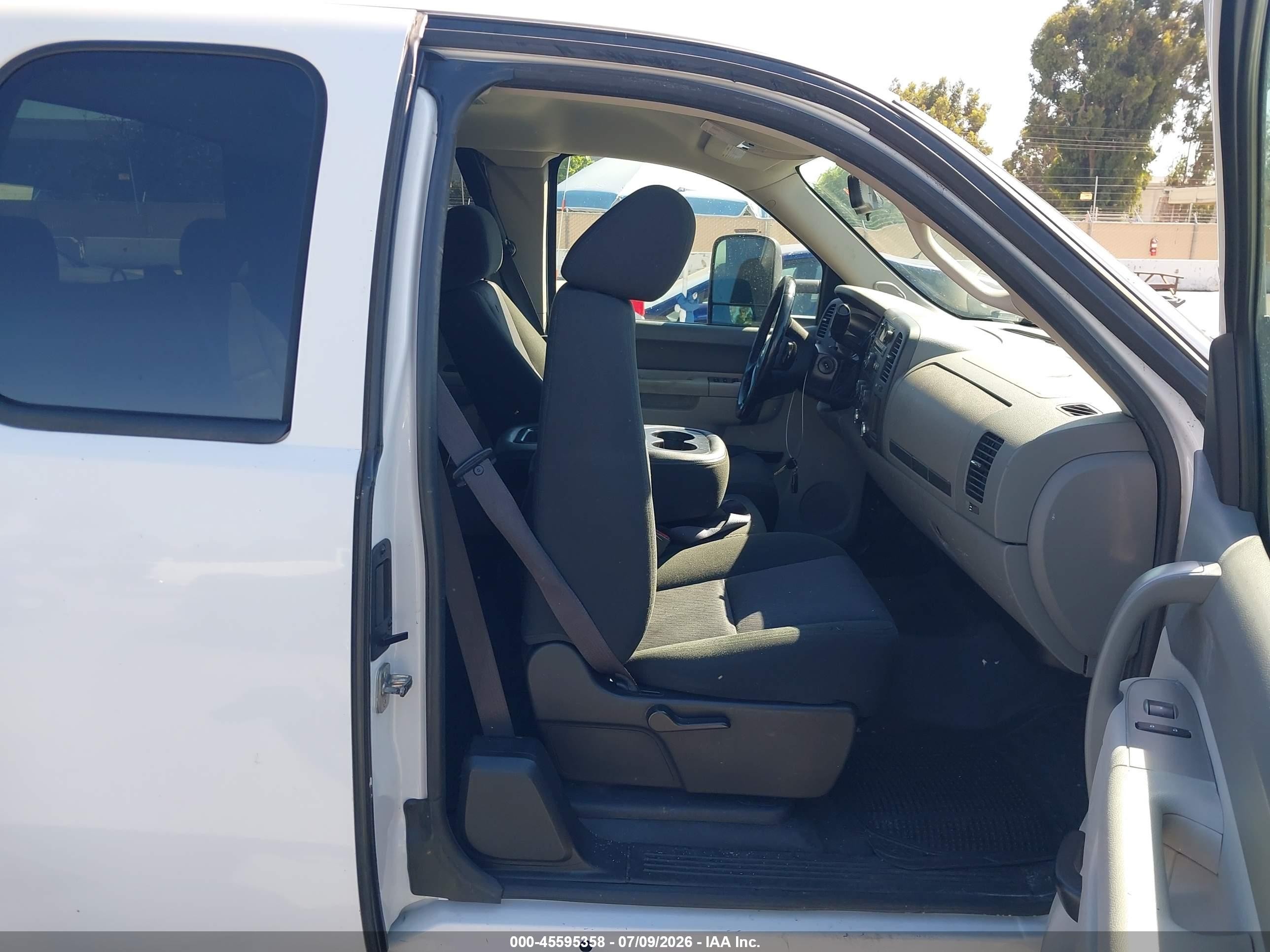 2012 Chevrolet Silverado 2500hd Work Truck White vin: 1GC2CVCG2CZ333547