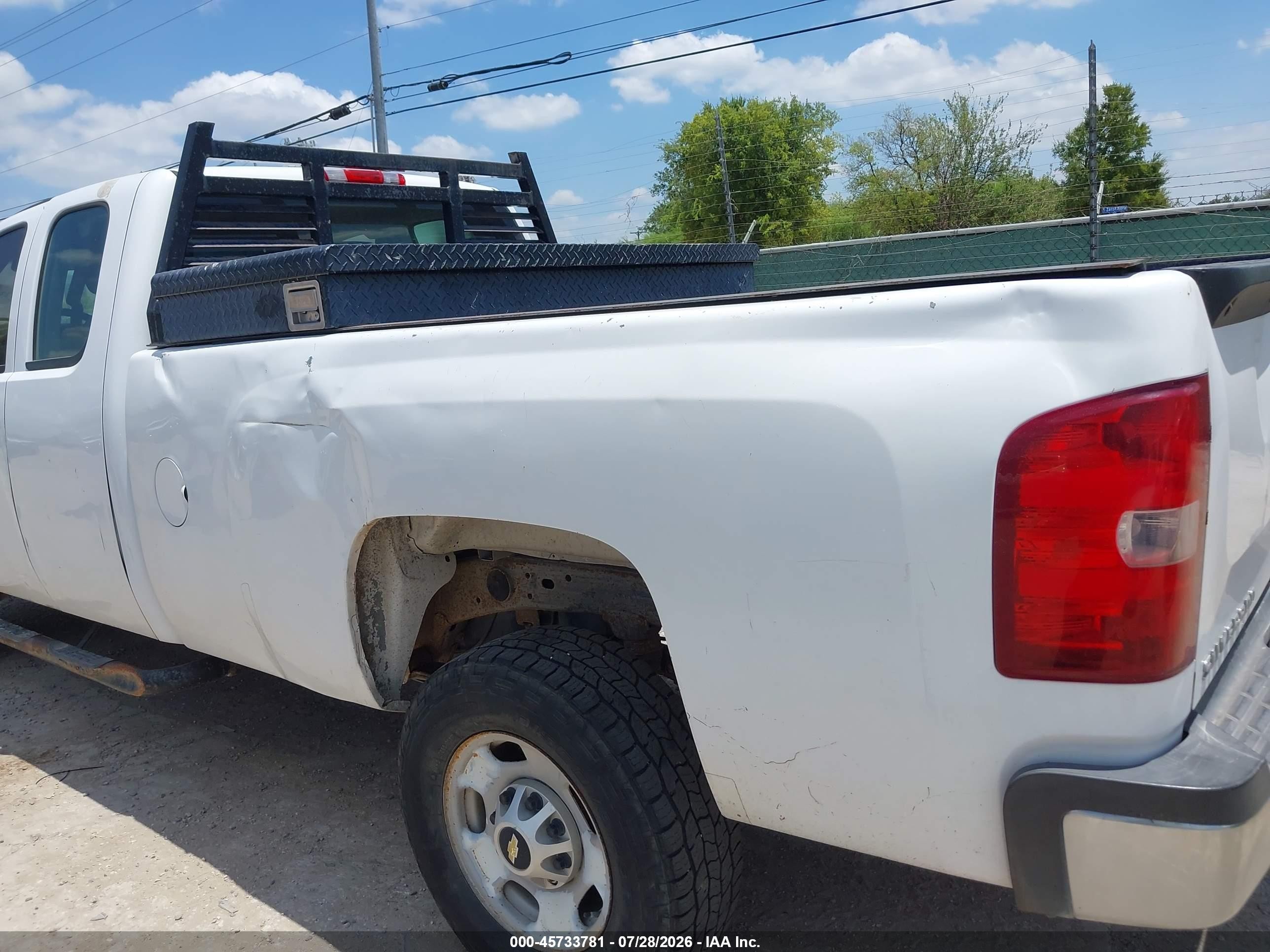 2013 Chevrolet Silverado 2500hd Work Truck White vin: 1GC2CVCG5DZ177571
