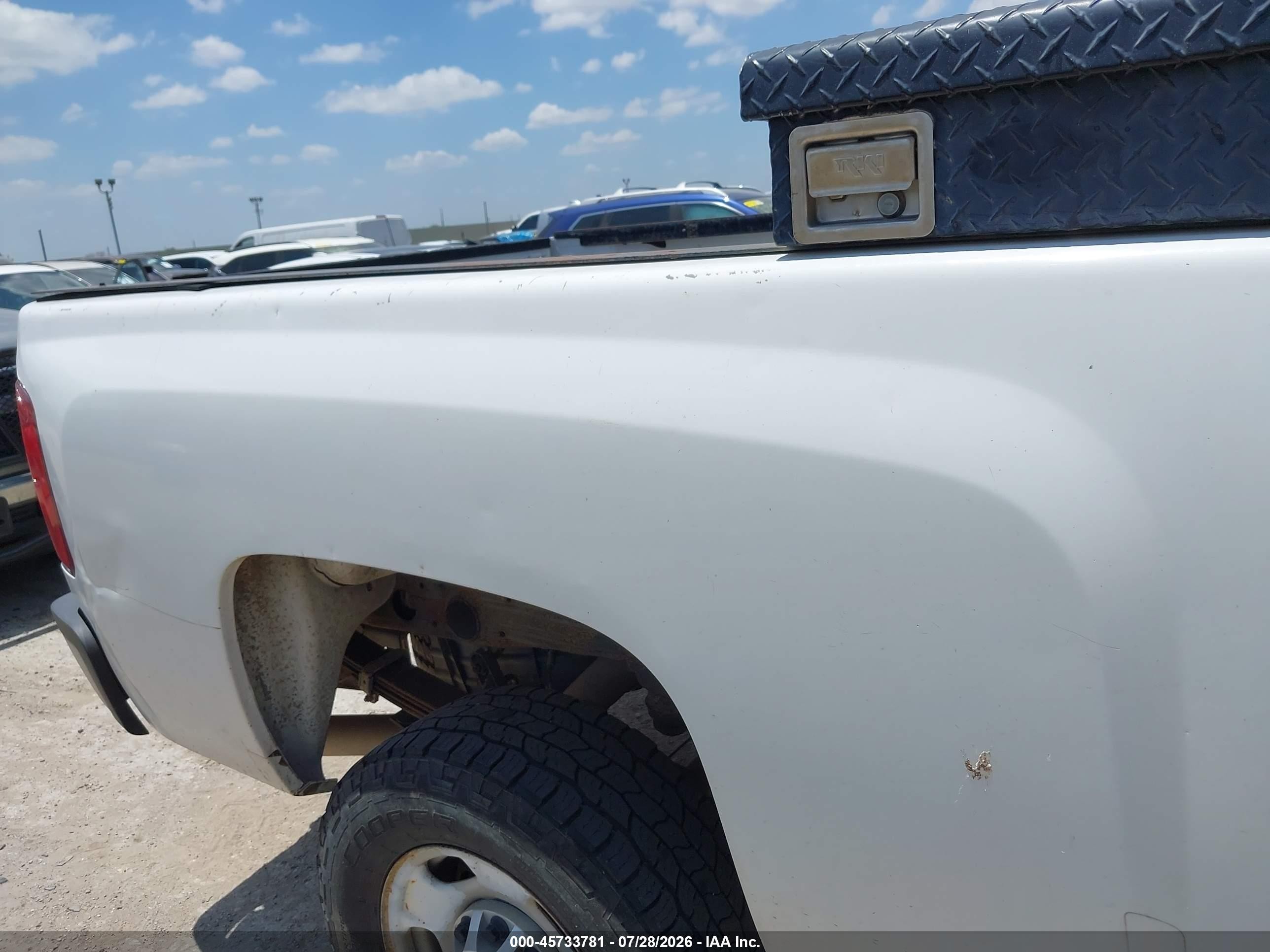 2013 Chevrolet Silverado 2500hd Work Truck White vin: 1GC2CVCG5DZ177571