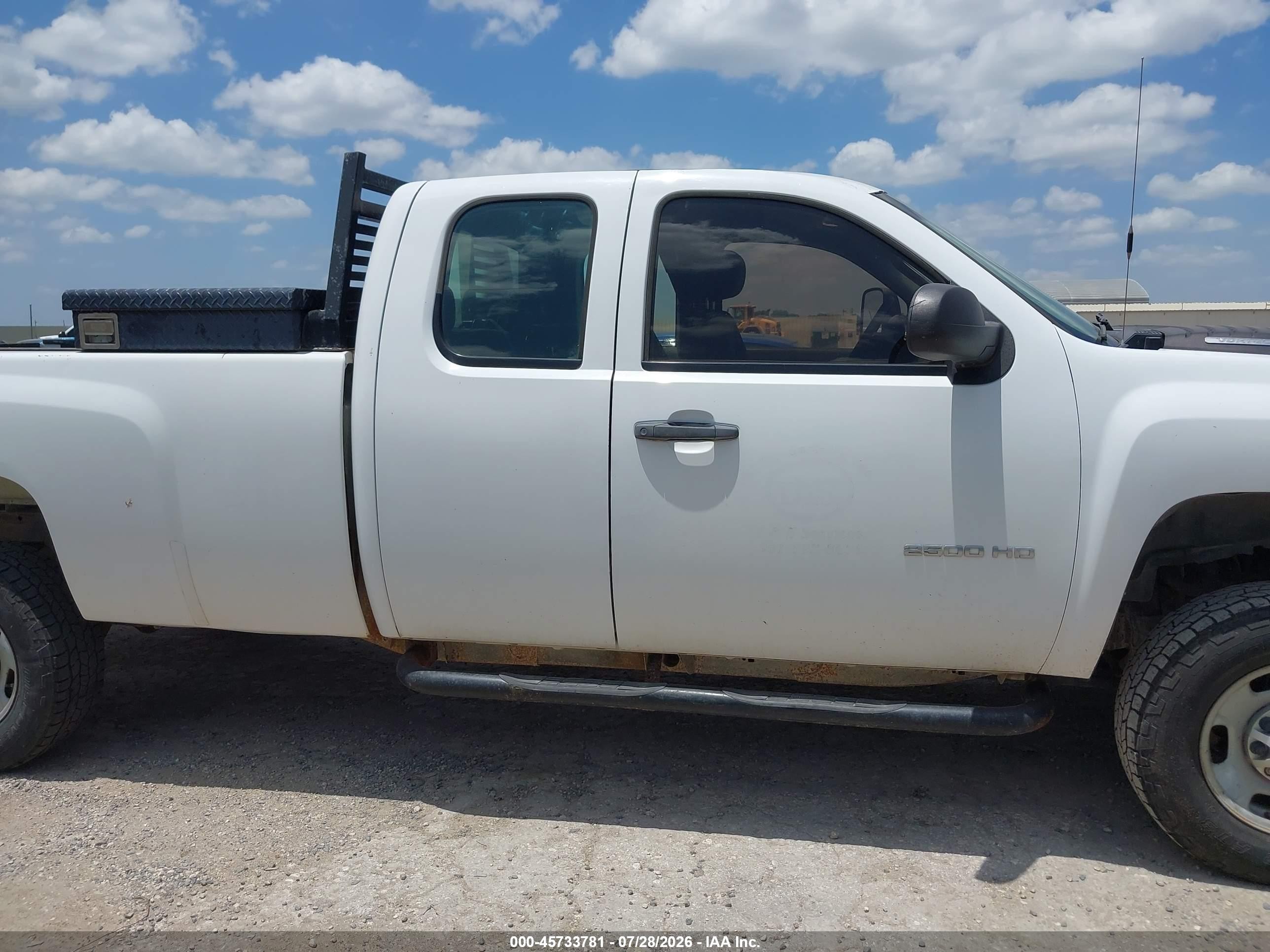 2013 Chevrolet Silverado 2500hd Work Truck White vin: 1GC2CVCG5DZ177571