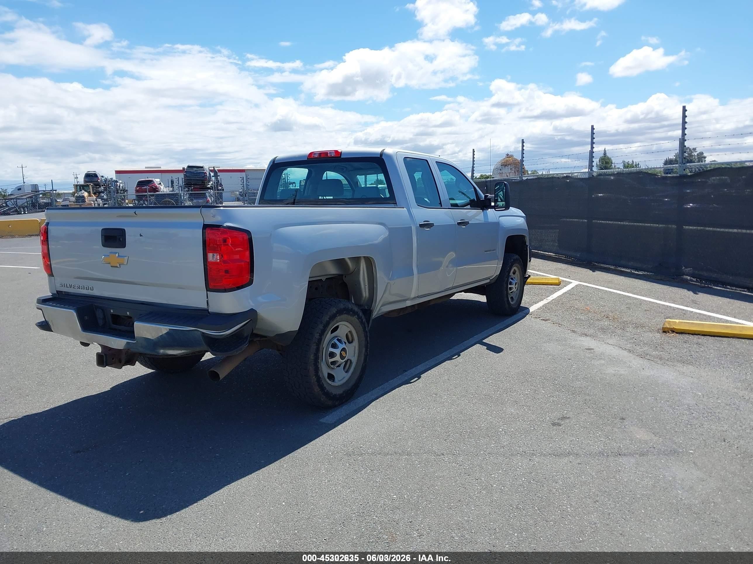 2015 Chevrolet Silverado 2500hd Wt Silver vin: 1GC2KUEG0FZ540680
