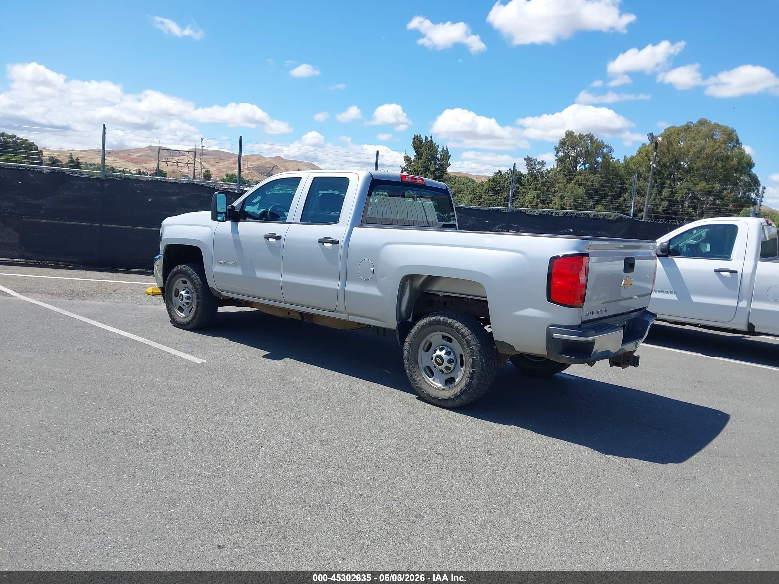 2015 Chevrolet Silverado 2500hd Wt Silver vin: 1GC2KUEG0FZ540680