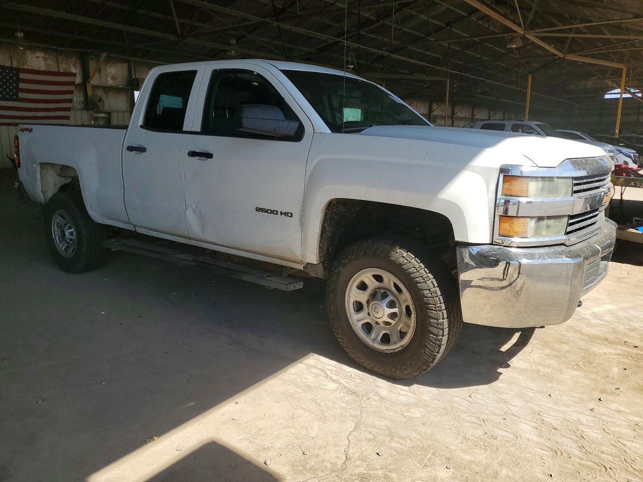 2015 Chevrolet Silverado K2500 Heavy Duty Белый vin: 1GC2KUEG2FZ542432