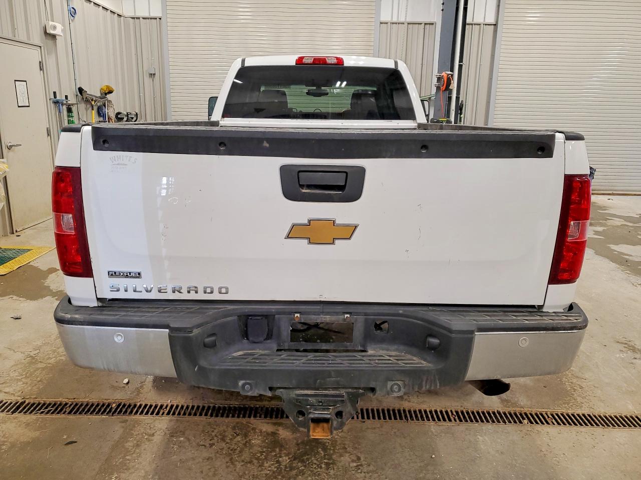 2015 Chevrolet Silverado K2500 Heavy Duty White vin: 1GC2KUEG3FZ512758