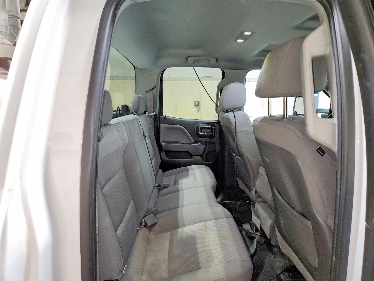 2015 Chevrolet Silverado K2500 Heavy Duty White vin: 1GC2KUEG5FZ549259