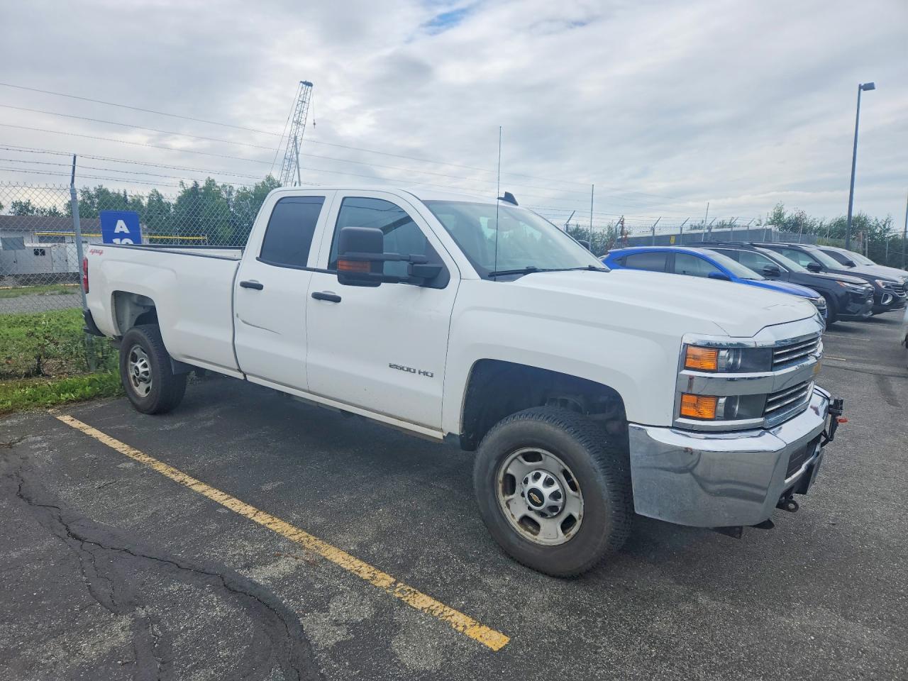 2015 Chevrolet Silverado K2500 Heavy Duty White vin: 1GC2KUEG5FZ549259