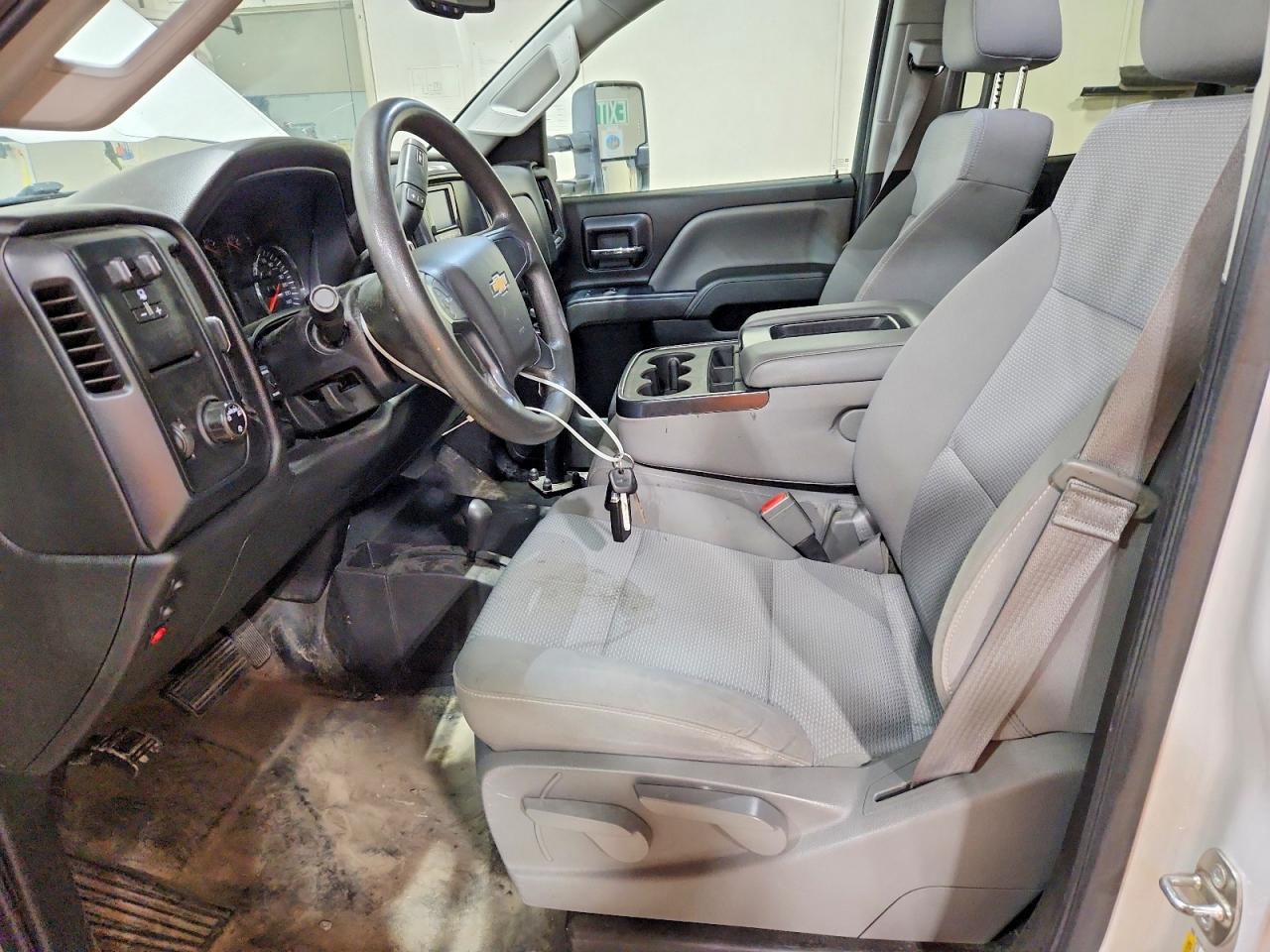 2015 Chevrolet Silverado K2500 Heavy Duty White vin: 1GC2KUEG5FZ549259