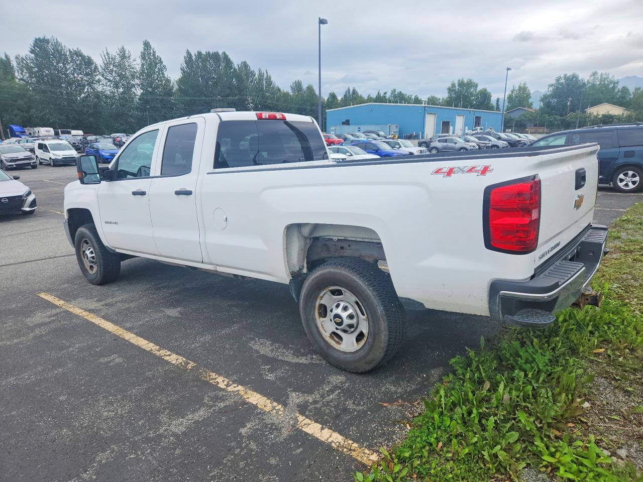 2015 Chevrolet Silverado K2500 Heavy Duty White vin: 1GC2KUEG5FZ549259