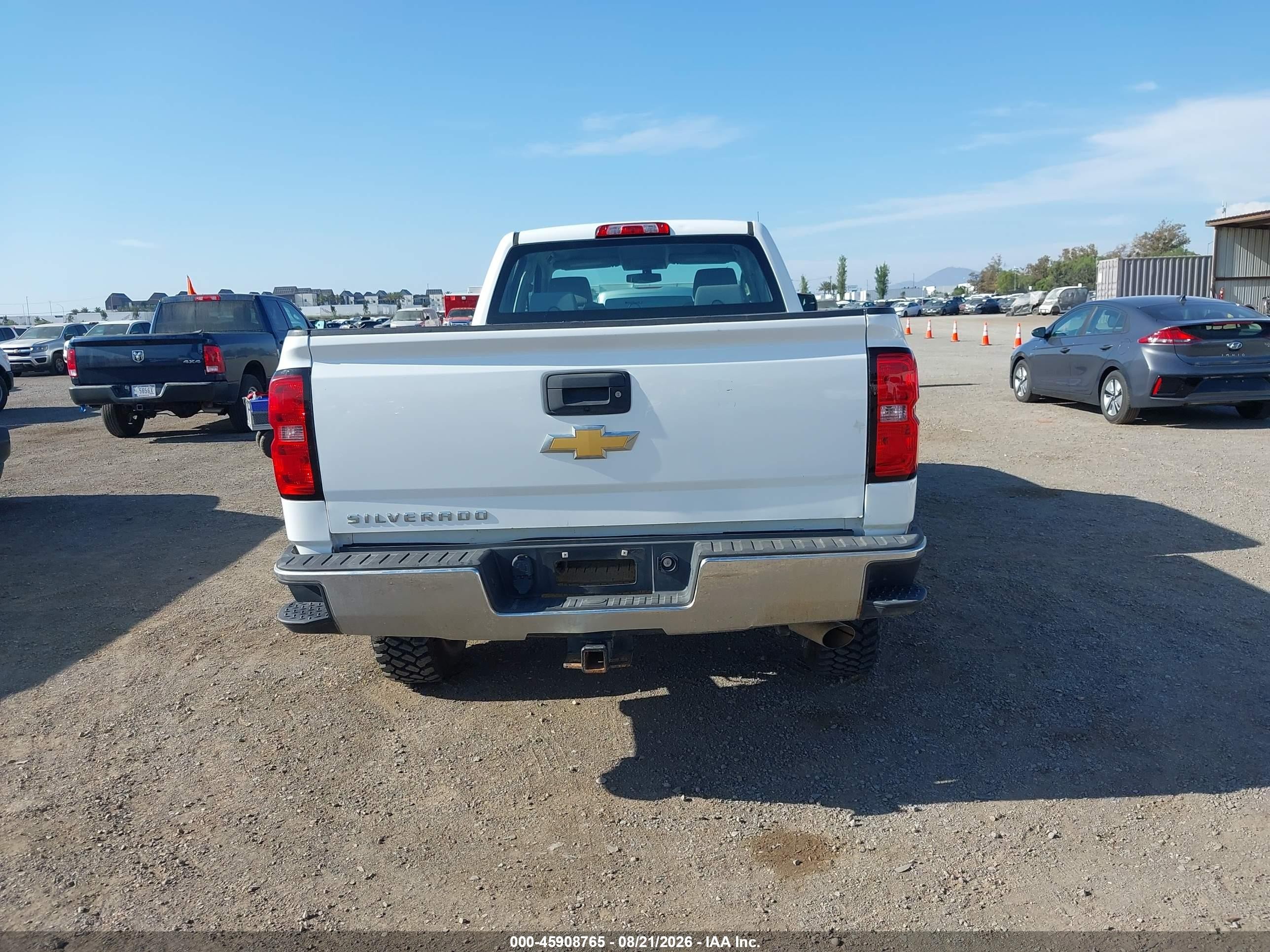 2017 Chevrolet Silverado 2500hd Work Truck White vin: 1GC2KUEG5HZ325136