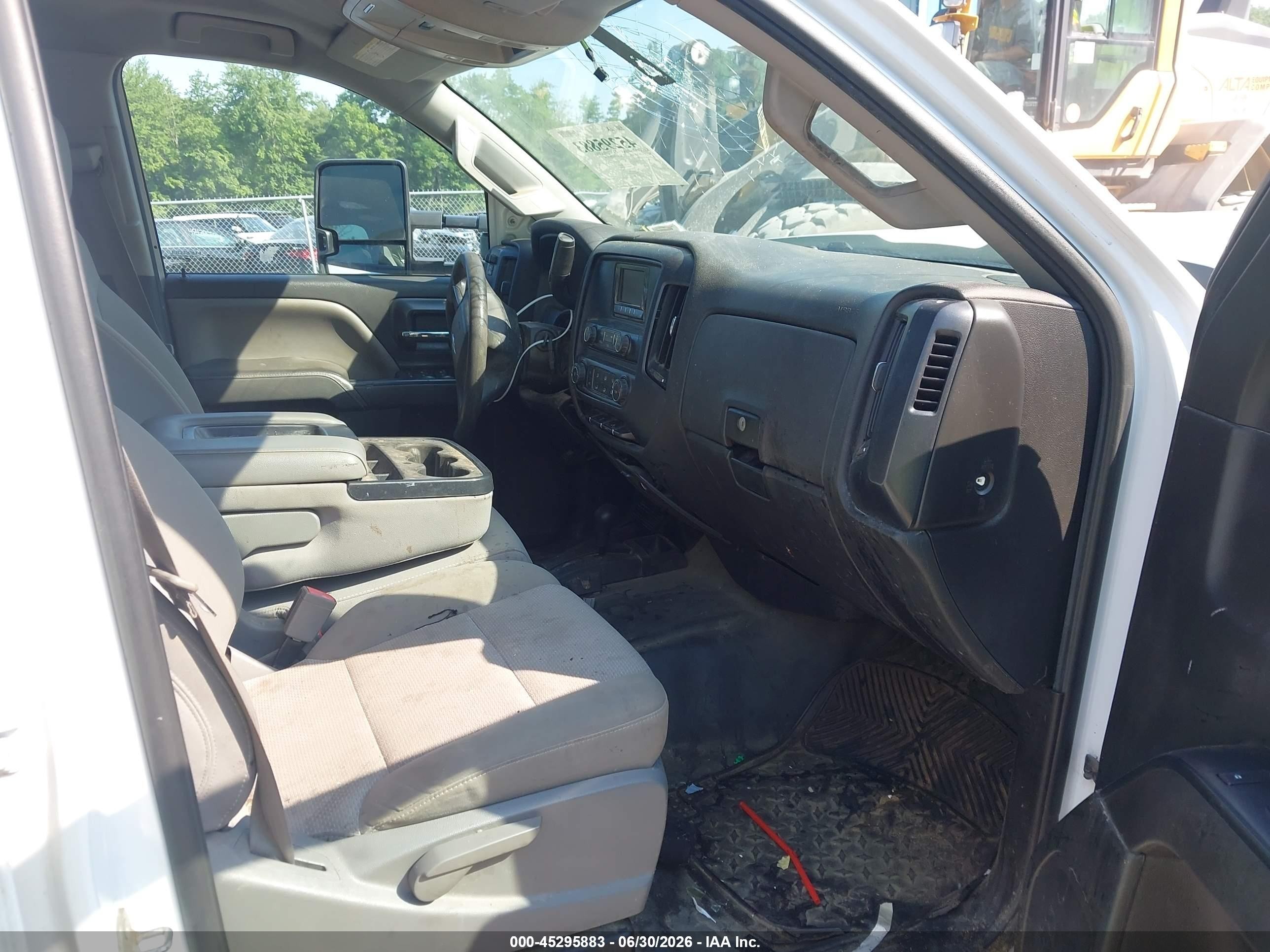 2015 Chevrolet Silverado 2500hd Wt Белый vin: 1GC2KUEG6FZ552509