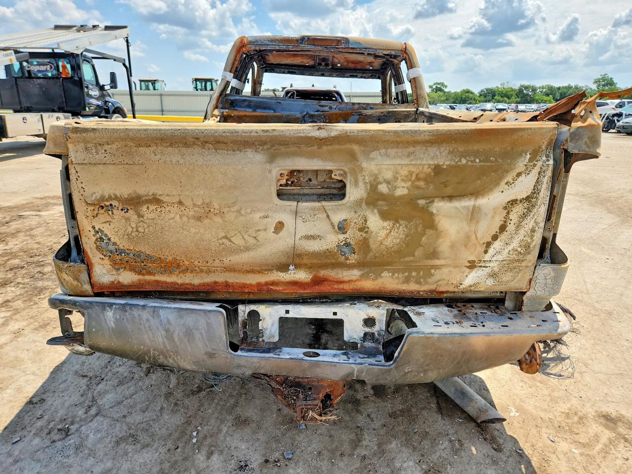 2015 Chevrolet Silverado K2500 Heavy Duty Burn vin: 1GC2KUEG9FZ510349