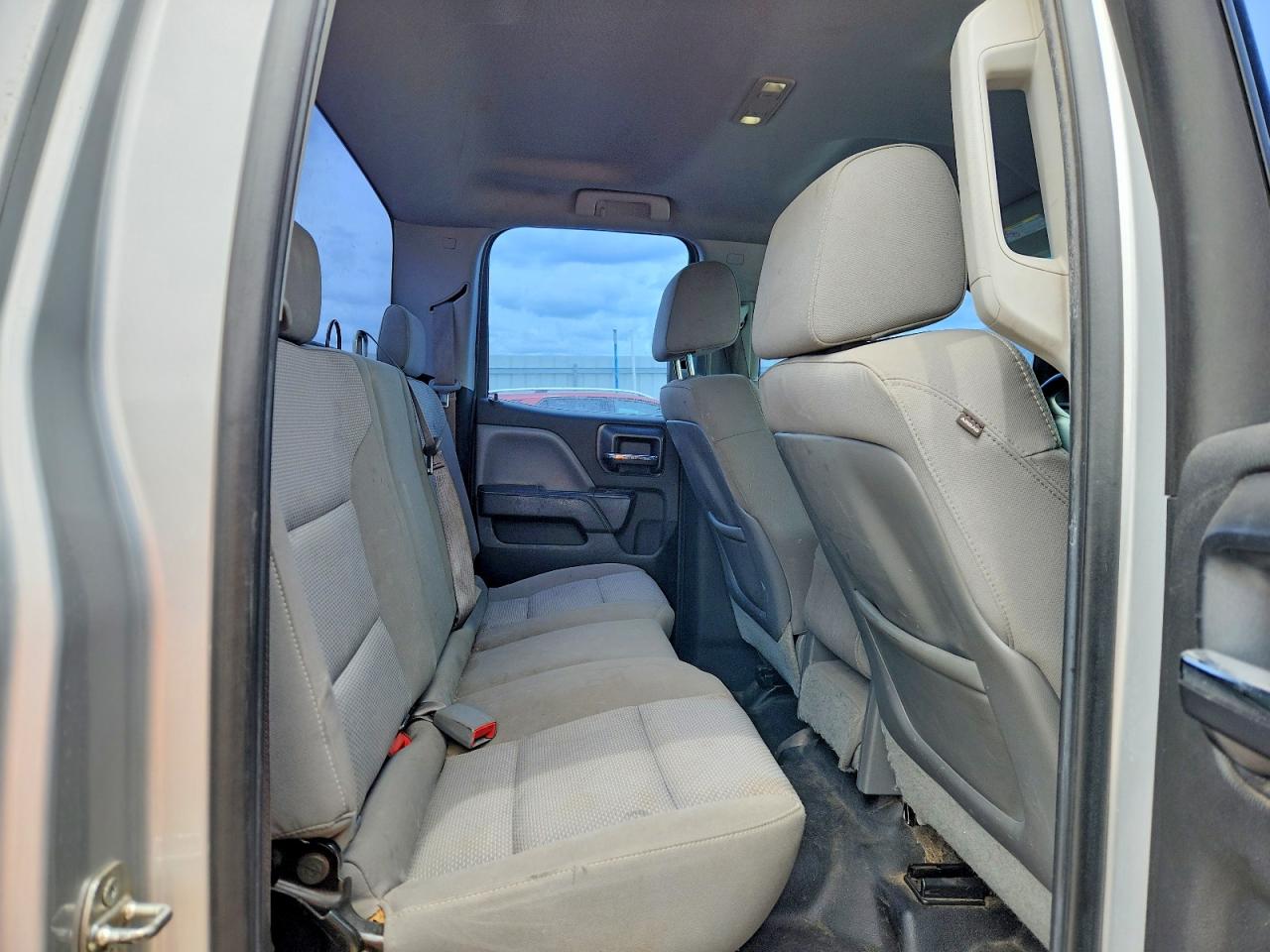 2015 Chevrolet Silverado K2500 Heavy Duty Silver vin: 1GC2KUEG9FZ517835